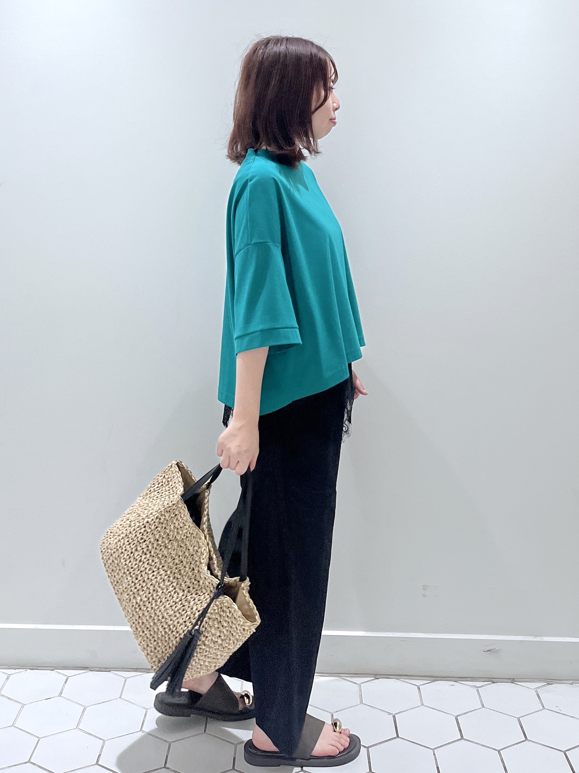 Makinoさんの「Dessin｜【新色追加/体型カバー】美光沢カットソーボクシーシルエット」を使ったコーディネート