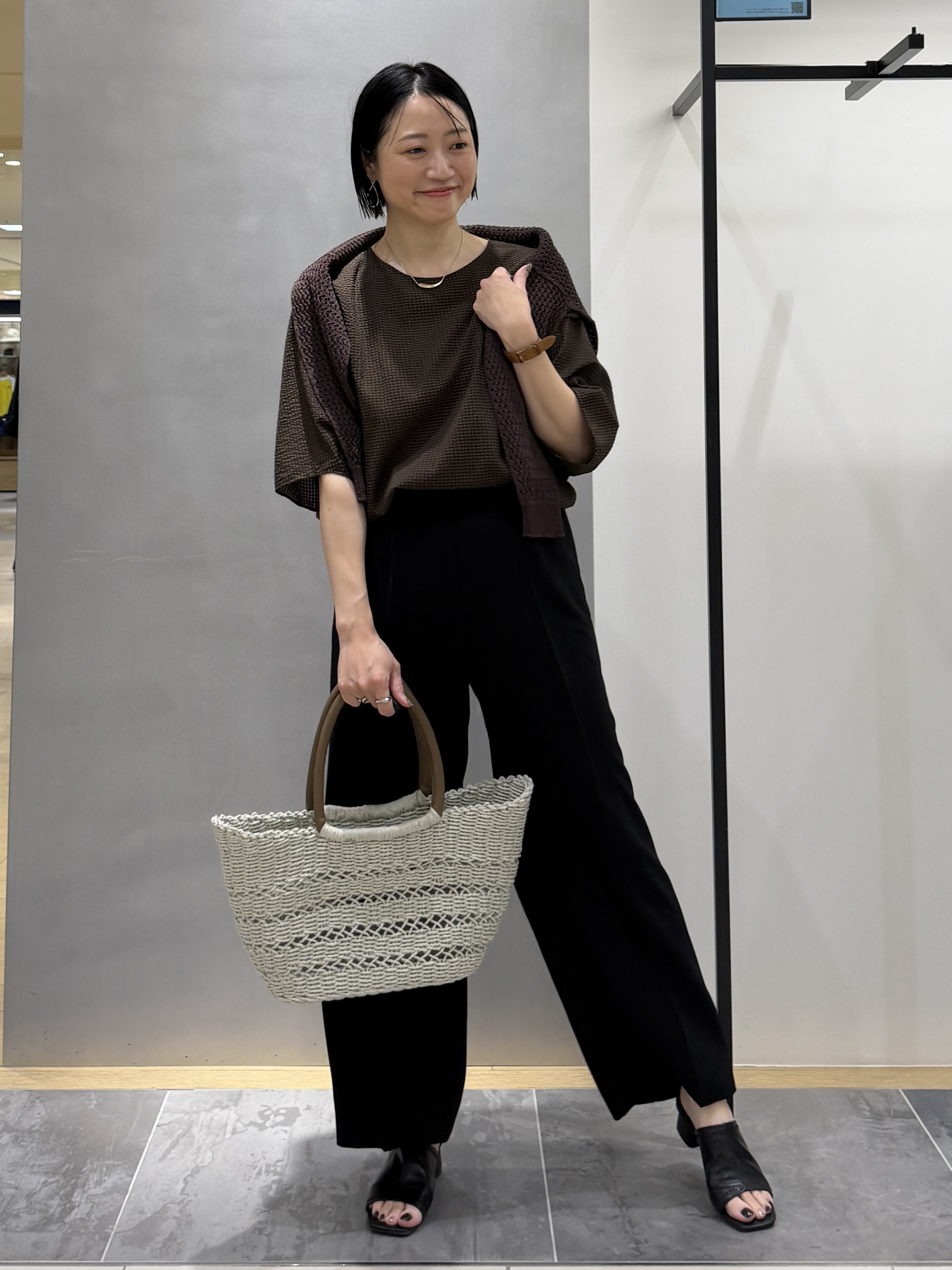 shihoさんの「INDIVI｜【体型カバー】サッカーチェックドルマントップス」を使ったコーディネート