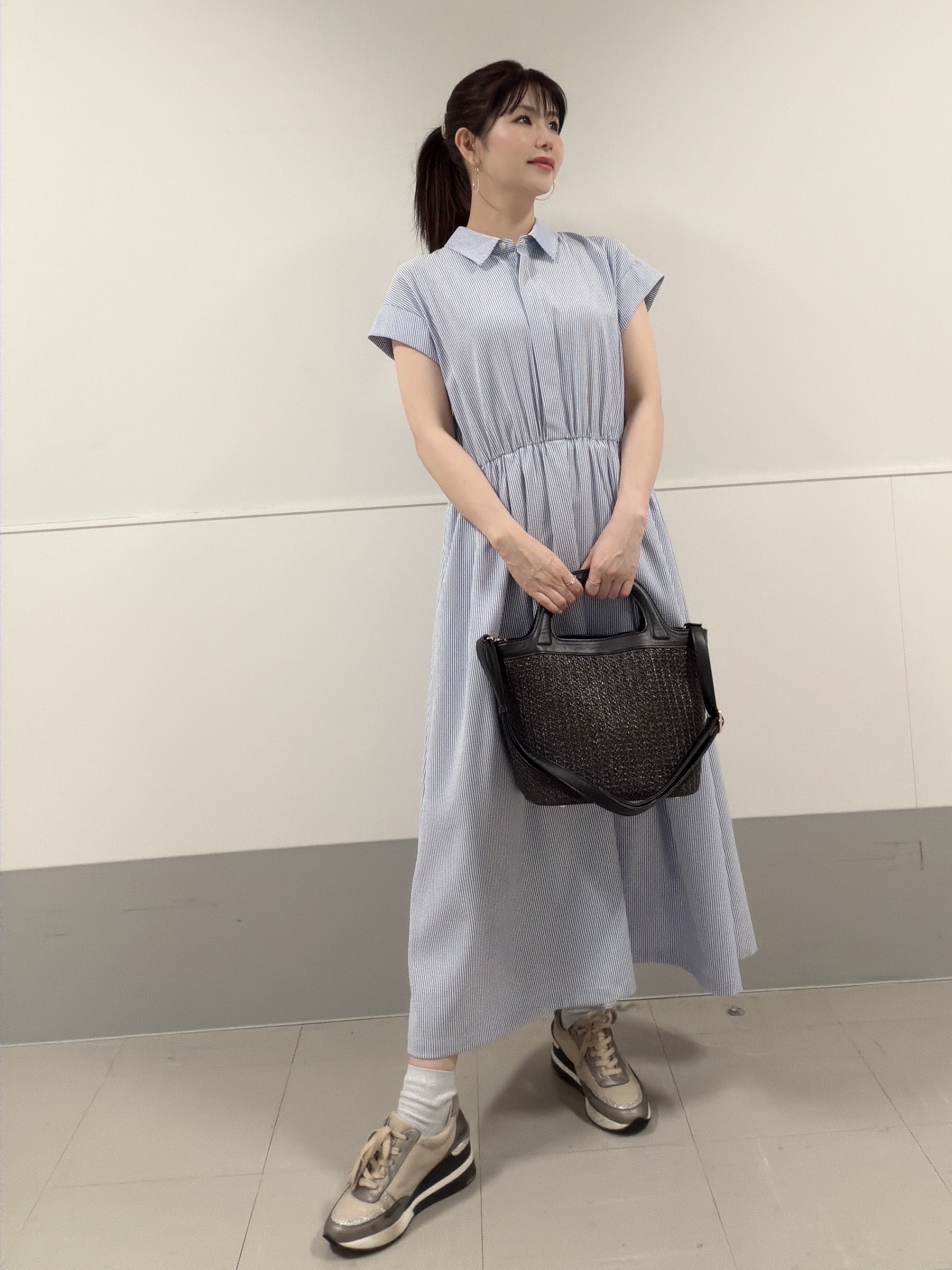 アースさんの「Reflect｜【ショルダー付き】雑材風バッグ」を使ったコーディネート