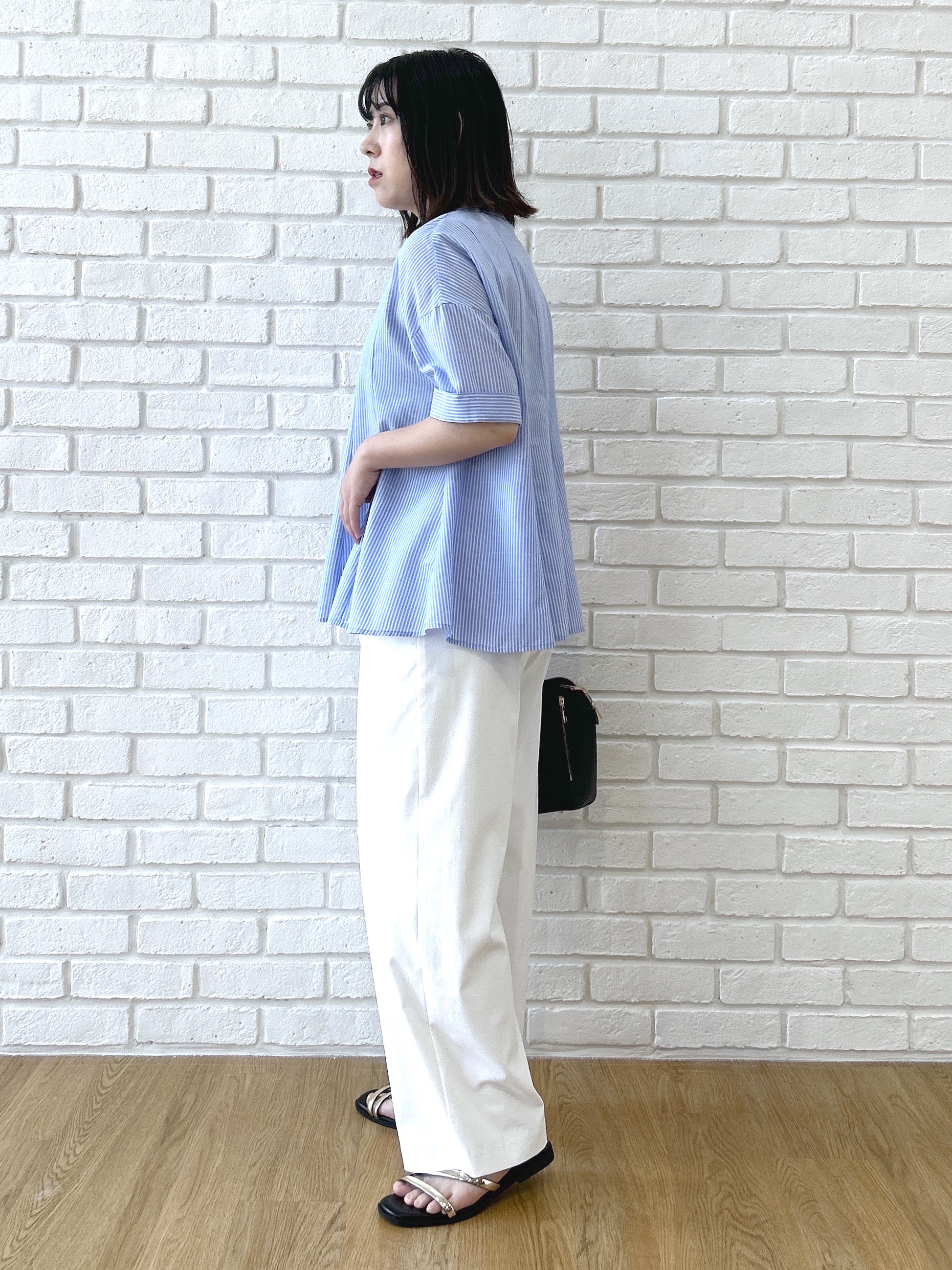 Hirokaさんの「grove｜【洗濯機OK・ひんやり】さらっと軽やか、夏のフレアシャツ」を使ったコーディネート