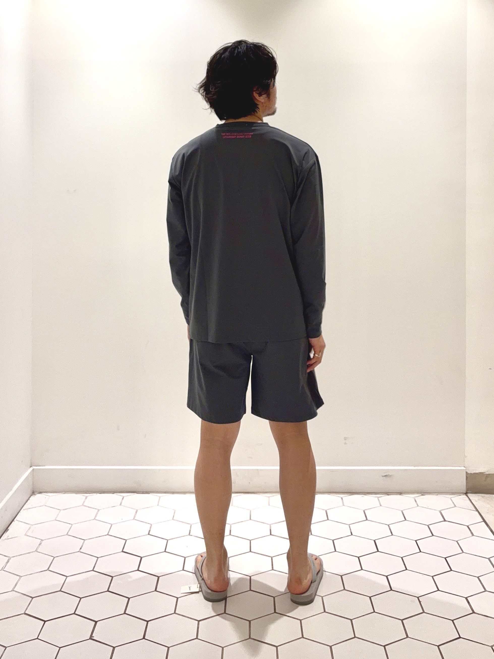 takeruさんの「Dessin｜【吸水速乾/UVカット】ラッシュガード ロングTシャツ」を使ったコーディネート
