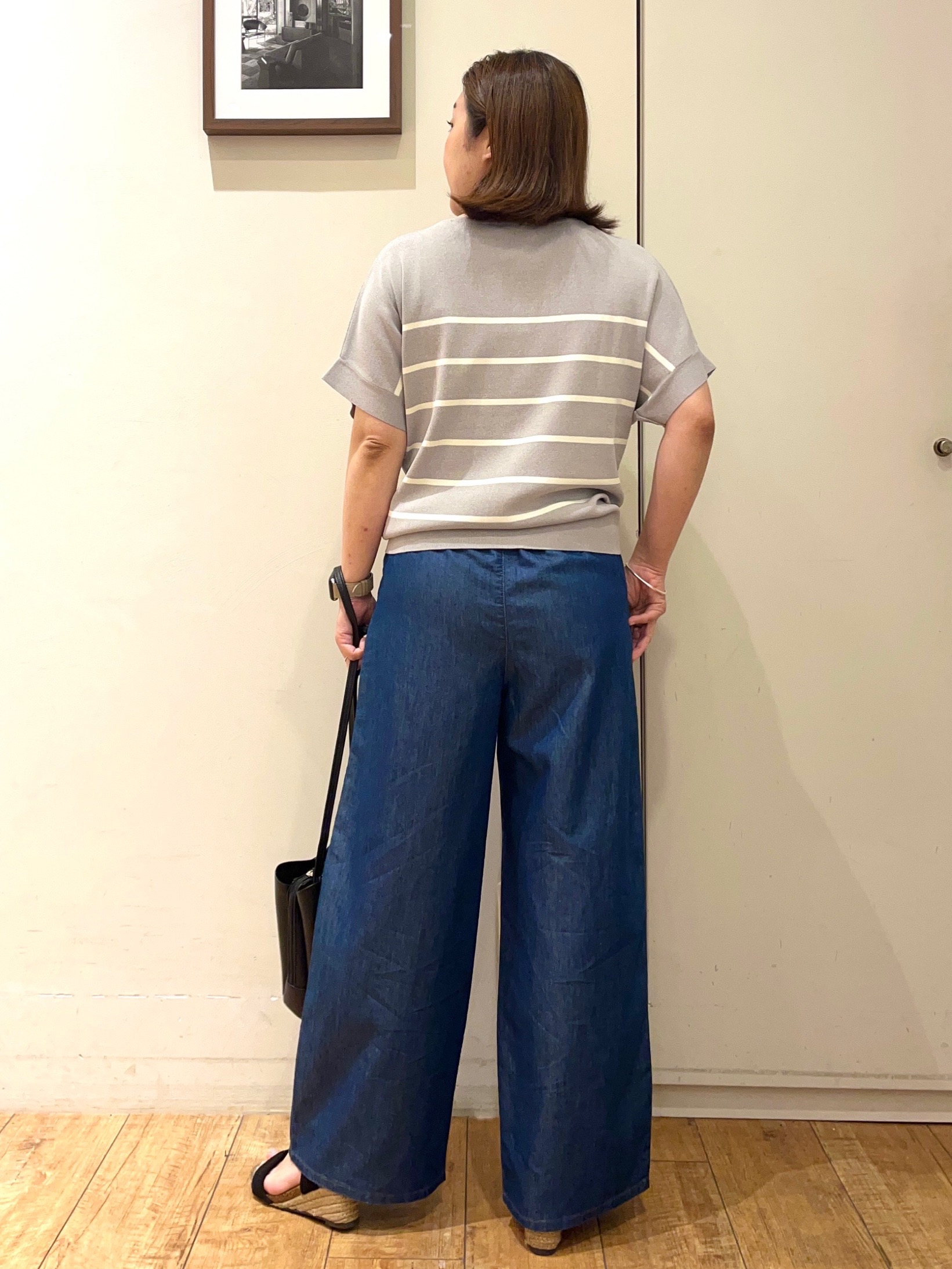 harusakuさんの「SHOO･LA･RUE｜【毎日洗える/ひんやり/UV/S-LL】二の腕隠れる さらっとドルマン半袖ニット」を使ったコーディネート