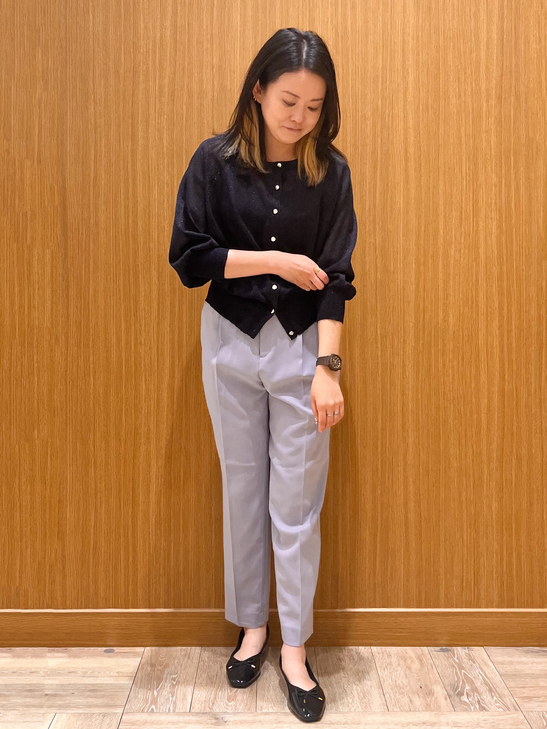 aさんの「OPAQUE.CLIP｜【接触冷感】シアーラメドルマンショートカーディガン《洗濯機OK》」を使ったコーディネート