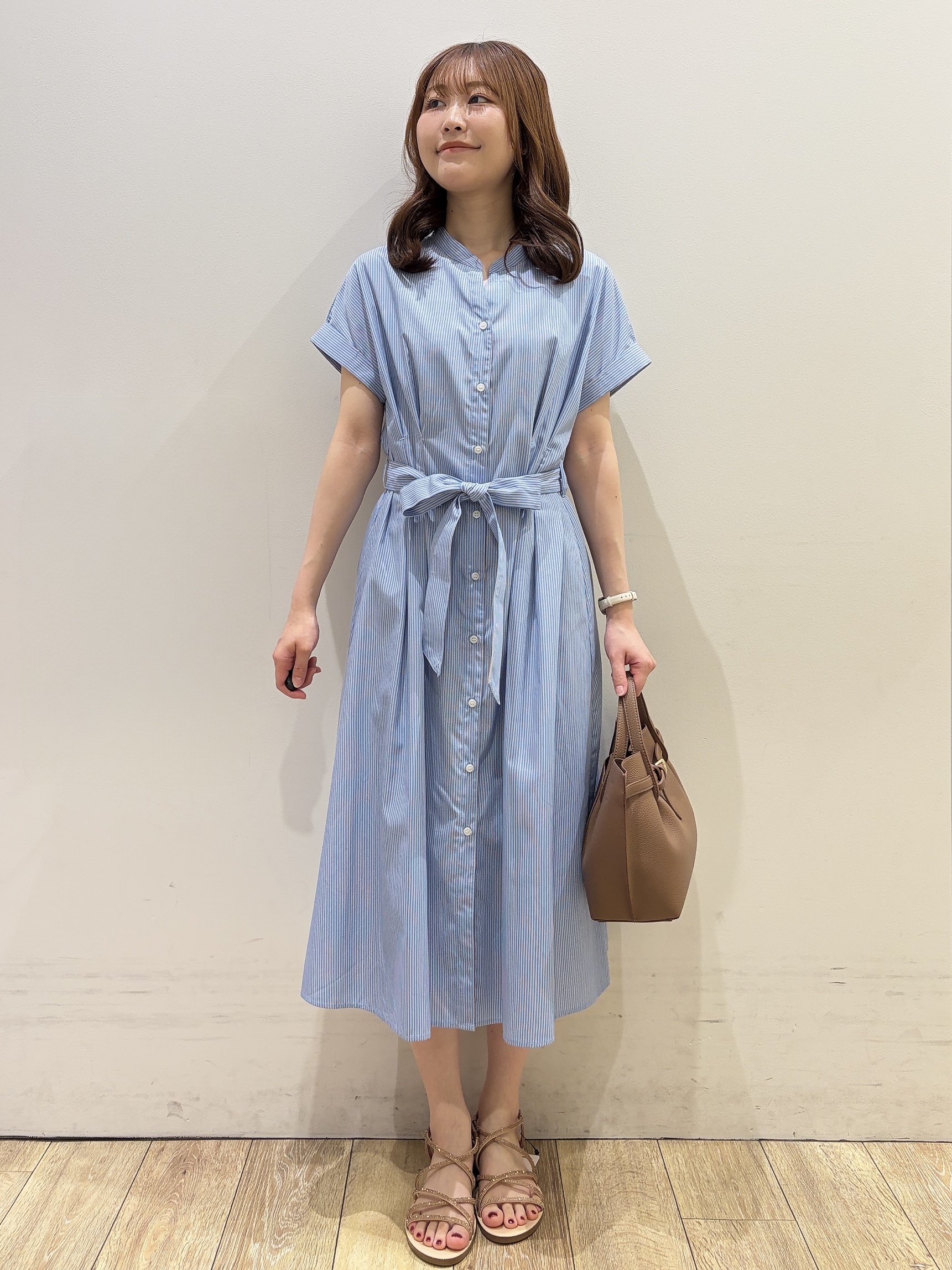 MOMOさんの「index｜【接触冷感／UV】ストライプタックシャツワンピース《洗濯機OK》」を使ったコーディネート