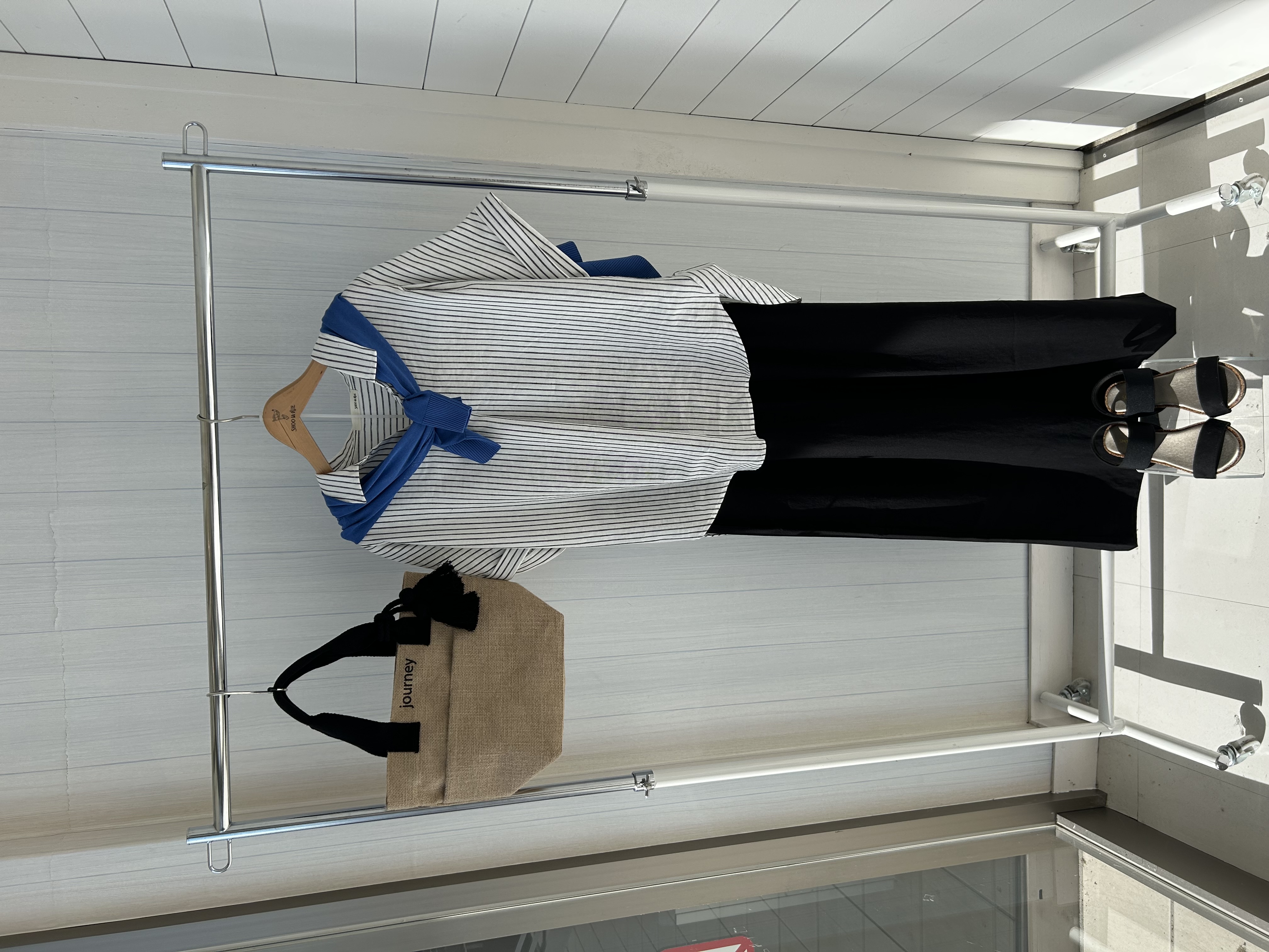 Kamyさんの「SHOO･LA･RUE｜【ひんやり/UV】インせず着られる フレンチリネンスキッパーシャツ」を使ったコーディネート