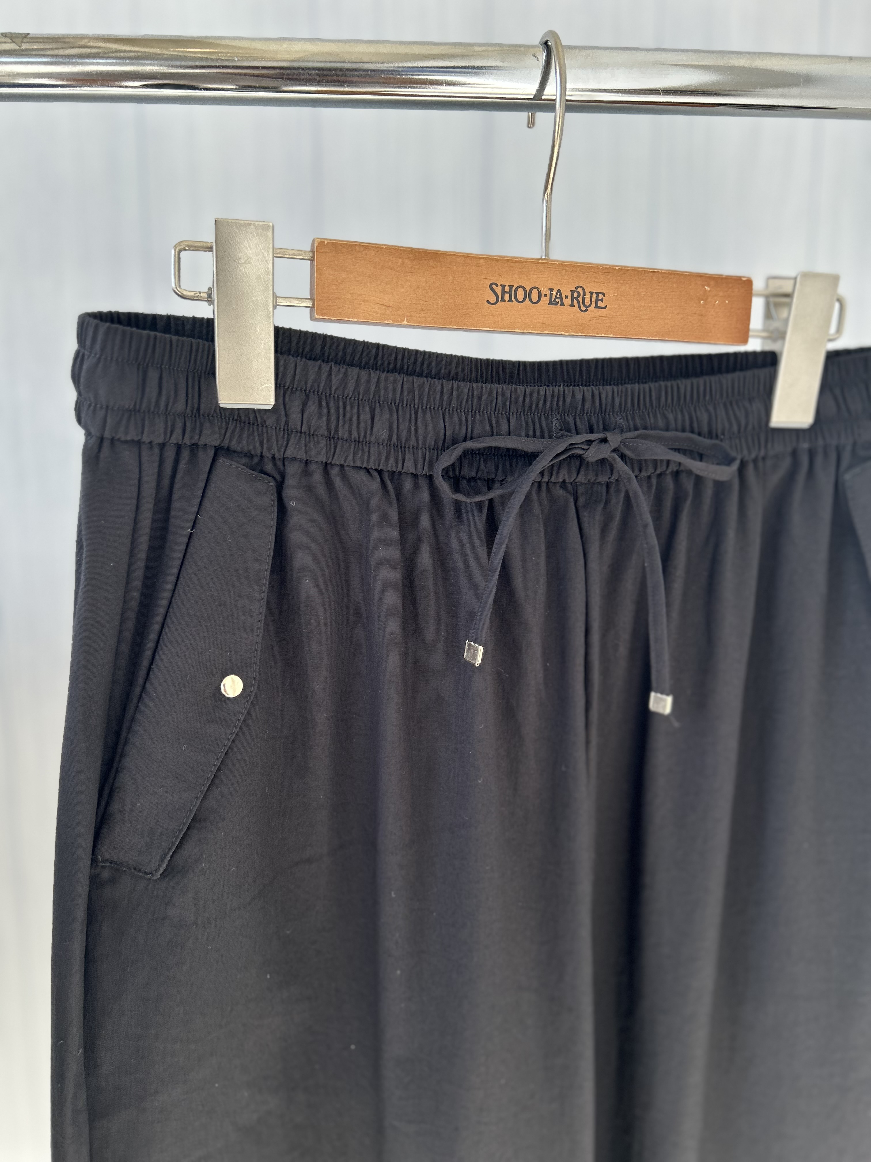 Kamyさんの「SHOO･LA･RUE｜【ひんやり/UV】インせず着られる フレンチリネンスキッパーシャツ」を使ったコーディネート
