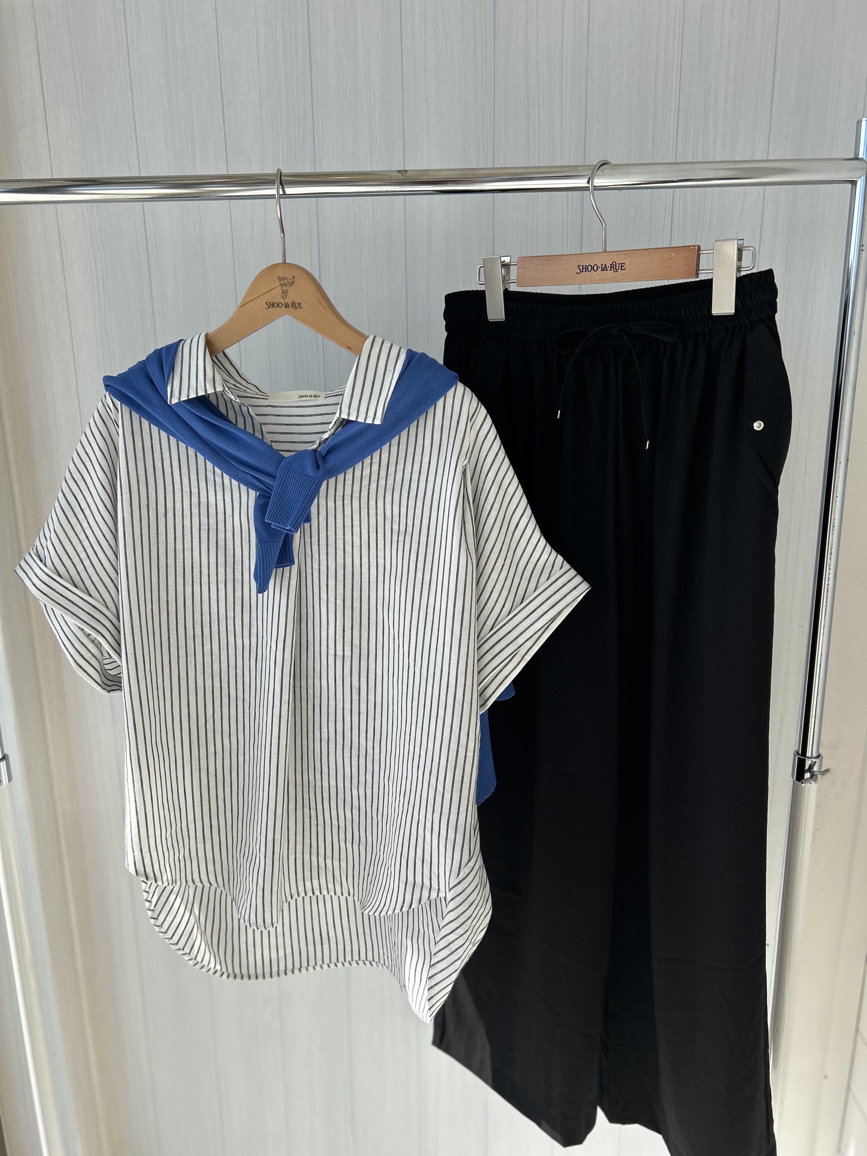 Kamyさんの「SHOO･LA･RUE｜【ひんやり/UV】インせず着られる フレンチリネンスキッパーシャツ」を使ったコーディネート
