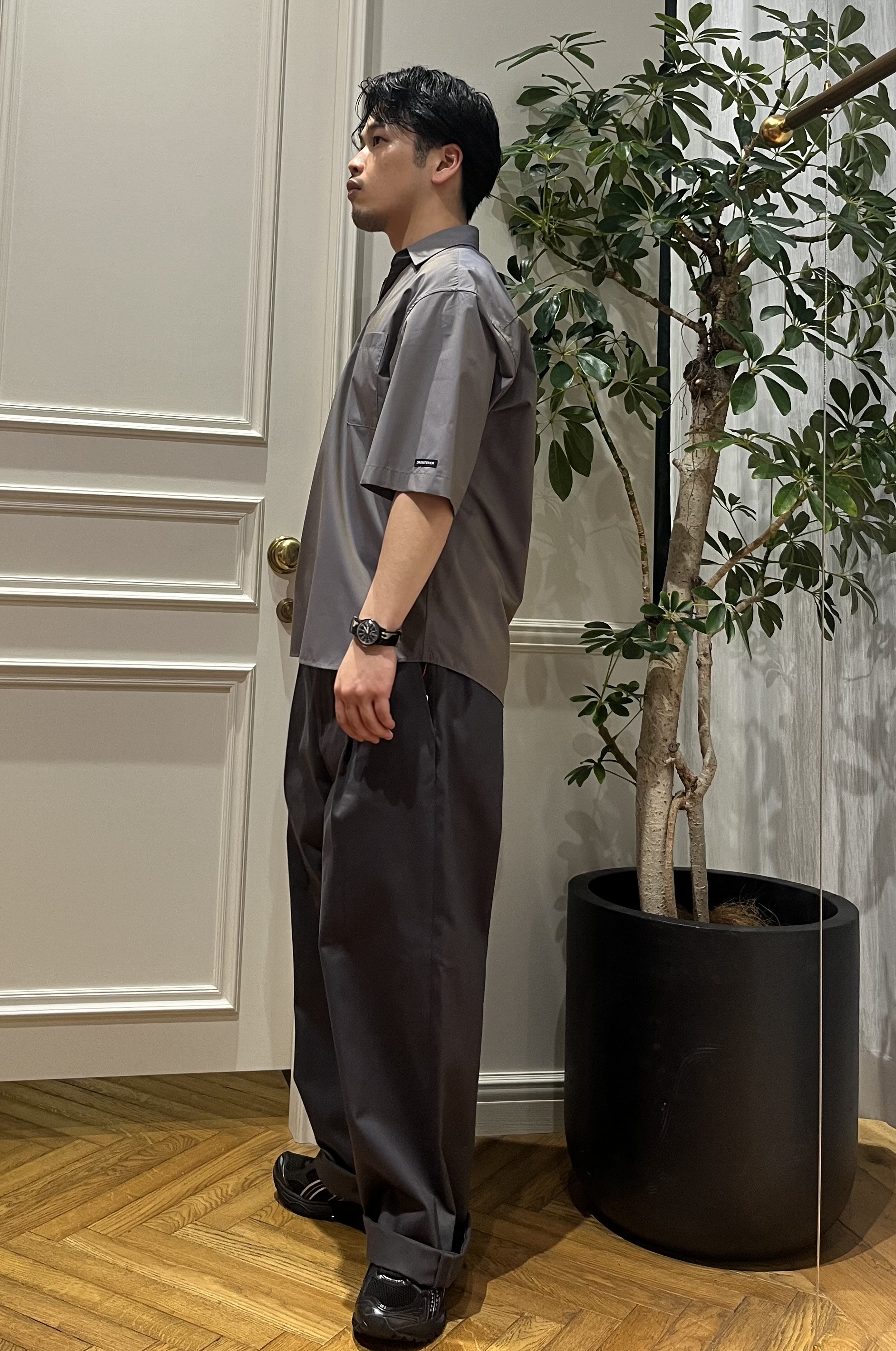 Tokuさんの「DRESSTERIOR｜イージーケア プルオーバーシャツ」を使ったコーディネート