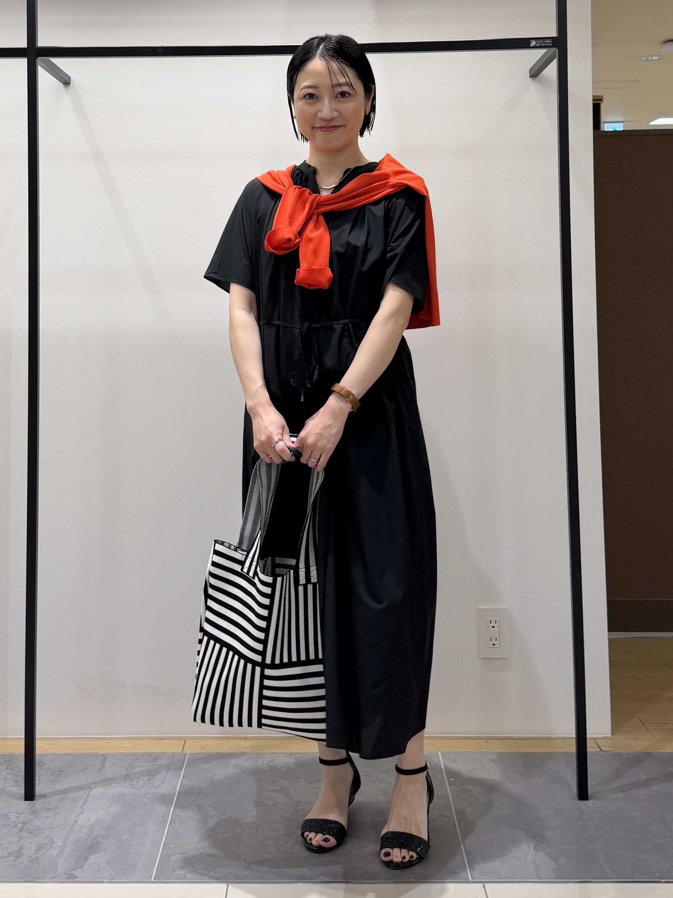 shihoさんの「INDIVI｜【撥水／UVカット】ベルト付きワンピース」を使ったコーディネート