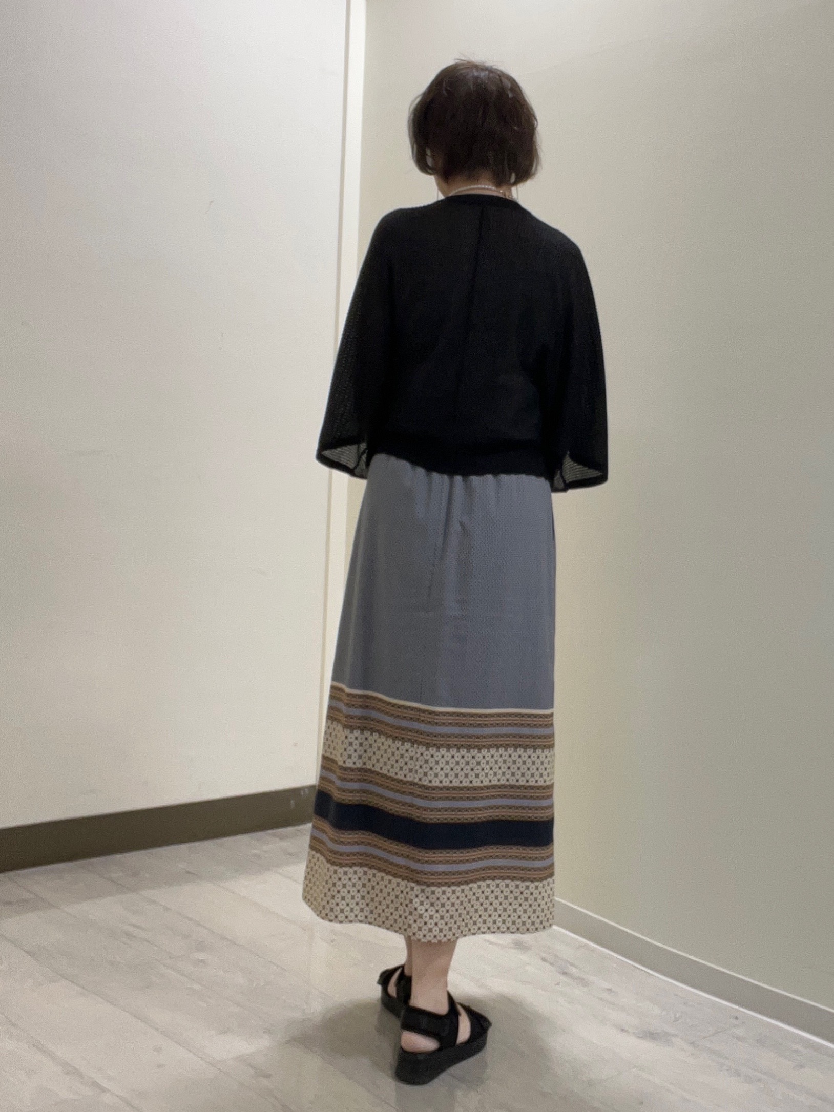 mariさんの「Reflect｜【前後2WAY】オフボディ リラクシーニット」を使ったコーディネート