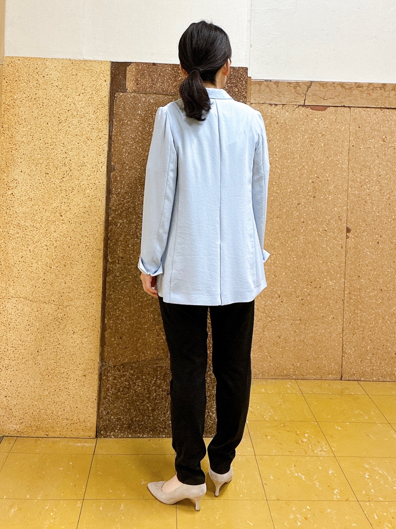 hattoriさんの「INDIVI｜【洗える／多機能／SETUP可】着る日傘ダブルジャケット」を使ったコーディネート