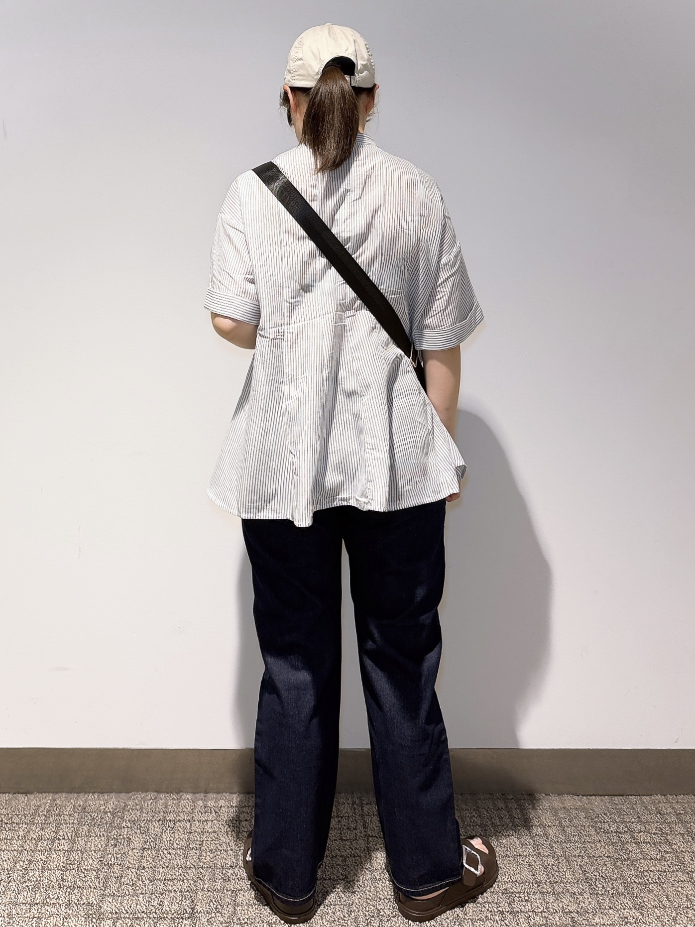 みーさんの「grove｜【洗濯機OK・ひんやり】さらっと軽やか、夏のフレアシャツ」を使ったコーディネート