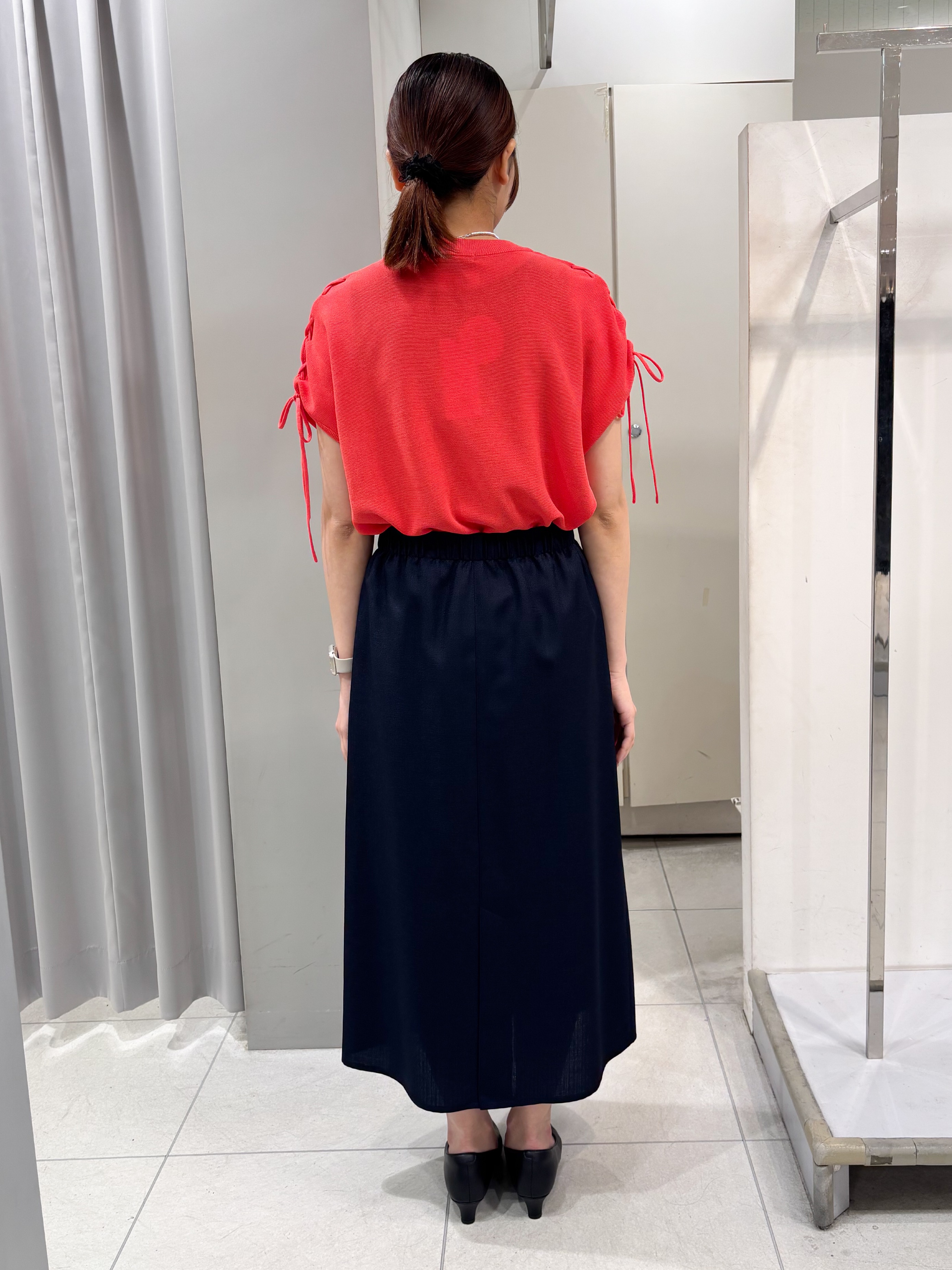 yuiさんの「Reflect｜レースアップスリーブデザインニット」を使ったコーディネート
