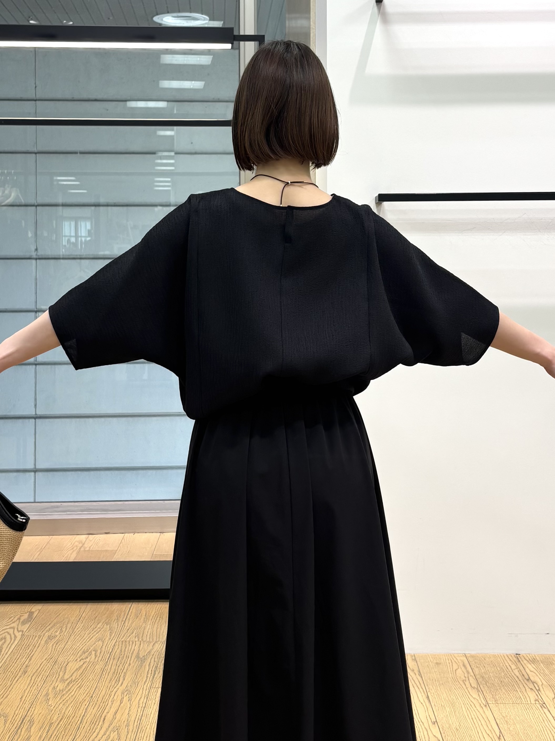 asamiさんの「INDIVI｜【華奢見え】ジャカード ドルマントップス」を使ったコーディネート