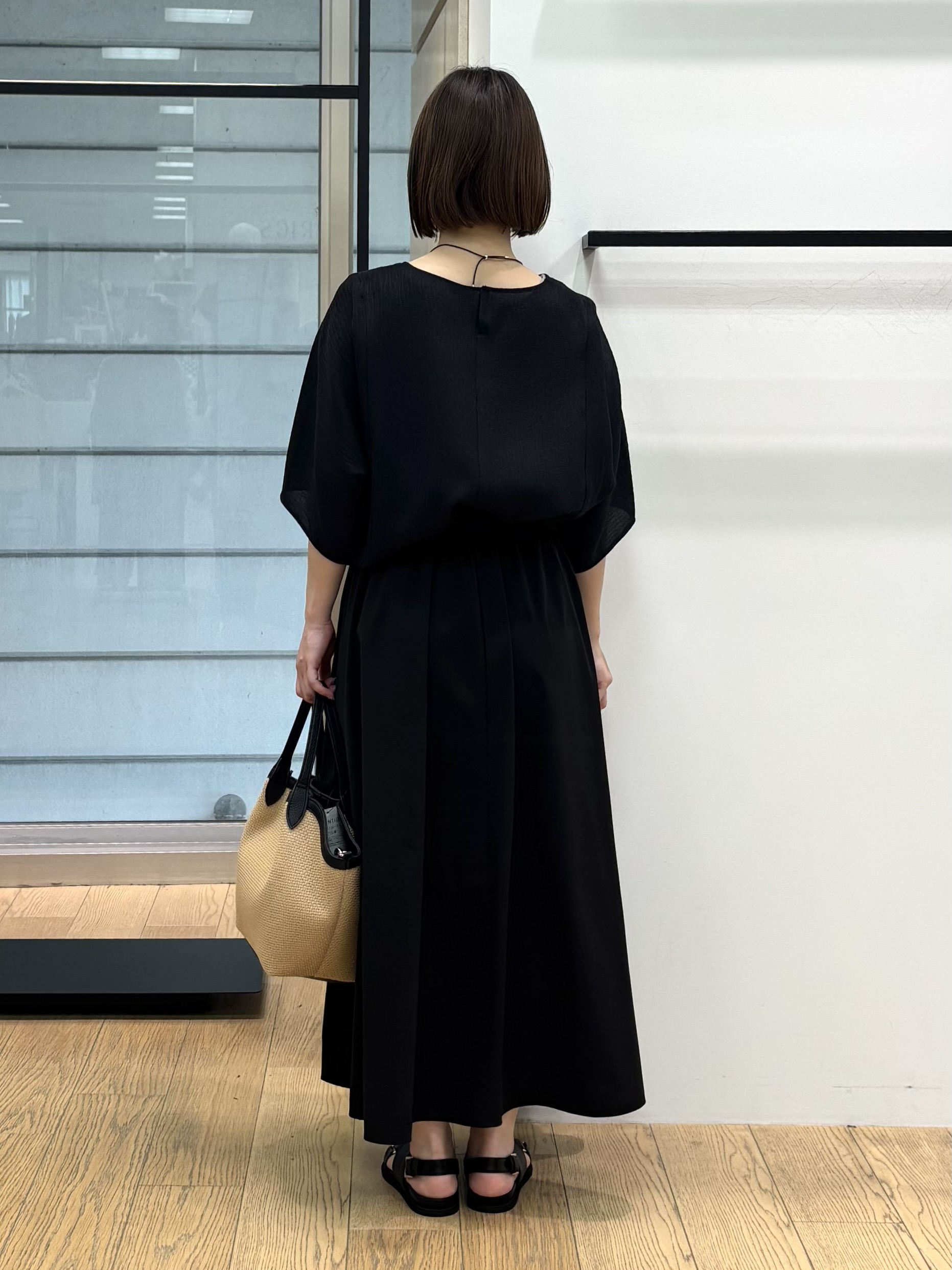 asamiさんの「INDIVI｜【華奢見え】ジャカード ドルマントップス」を使ったコーディネート