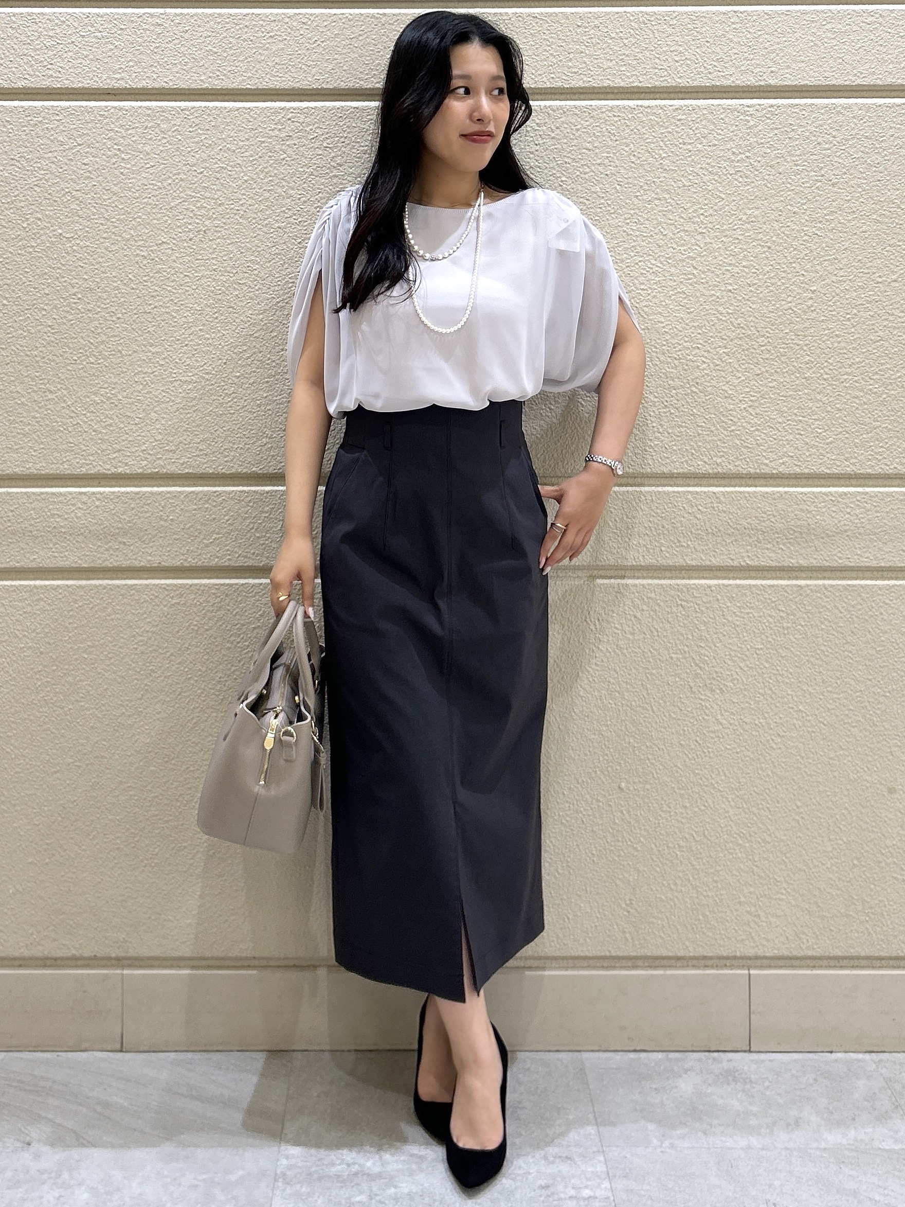 Momokaさんの「COUP DE CHANCE｜【日本製/インナー付き】ギャザースリーブプルオーバー」を使ったコーディネート