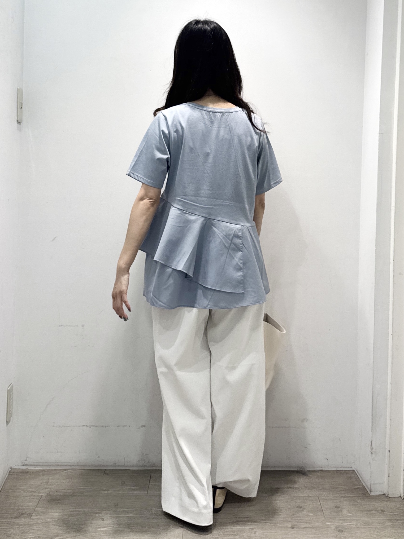 yuicciさんの「OPAQUE.CLIP｜ペプラムドッキングカットソー【洗濯機OK】」を使ったコーディネート