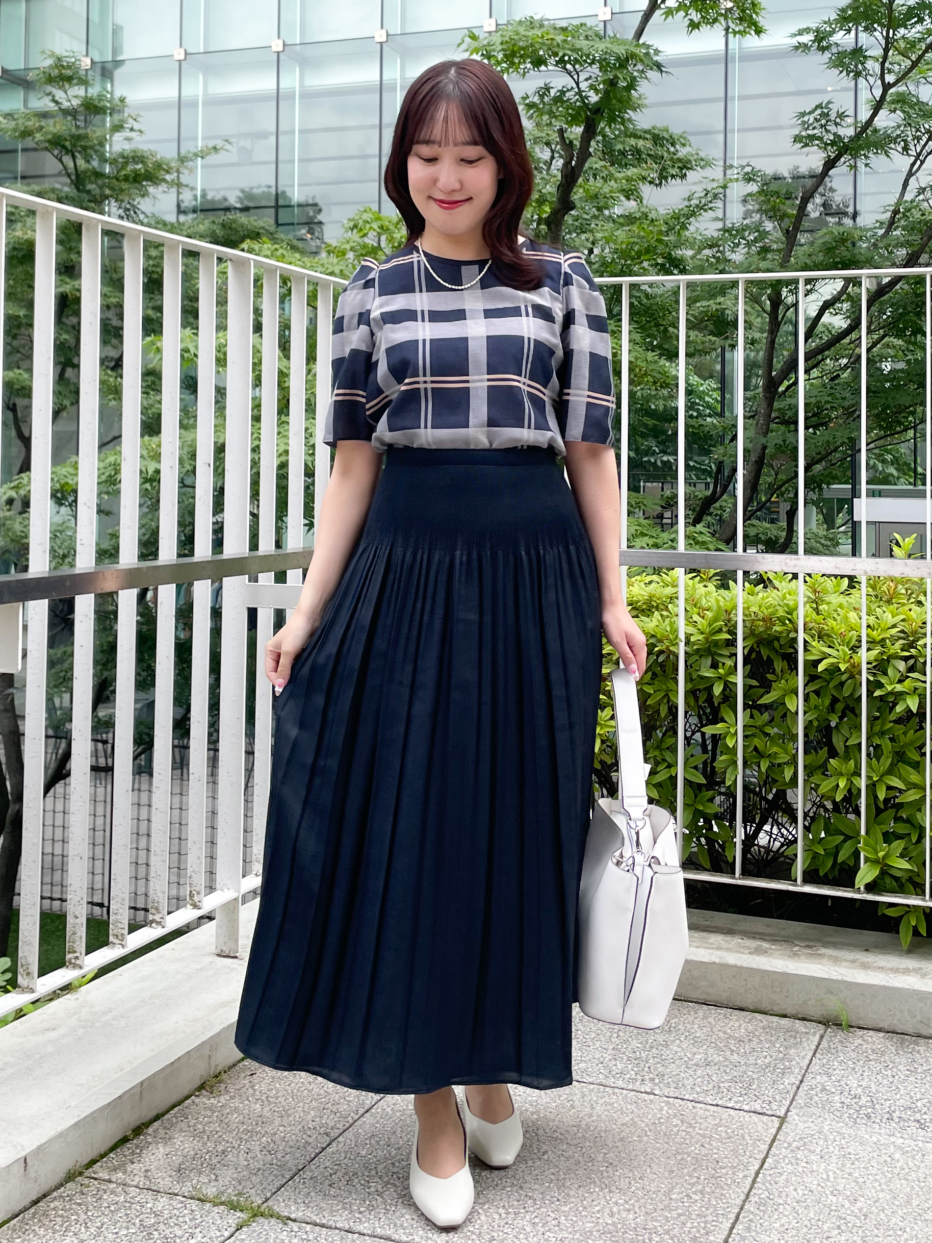 yukariさんの「Reflect｜【セットアップ／手洗い可】チェック柄パフスリーブブラウス」を使ったコーディネート