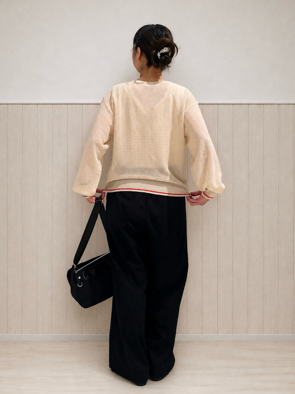 まつみさんの「SHOO･LA･RUE｜【S-LL/洗濯機可】さらっとタッチ ほんのりシアーカーディガン」を使ったコーディネート
