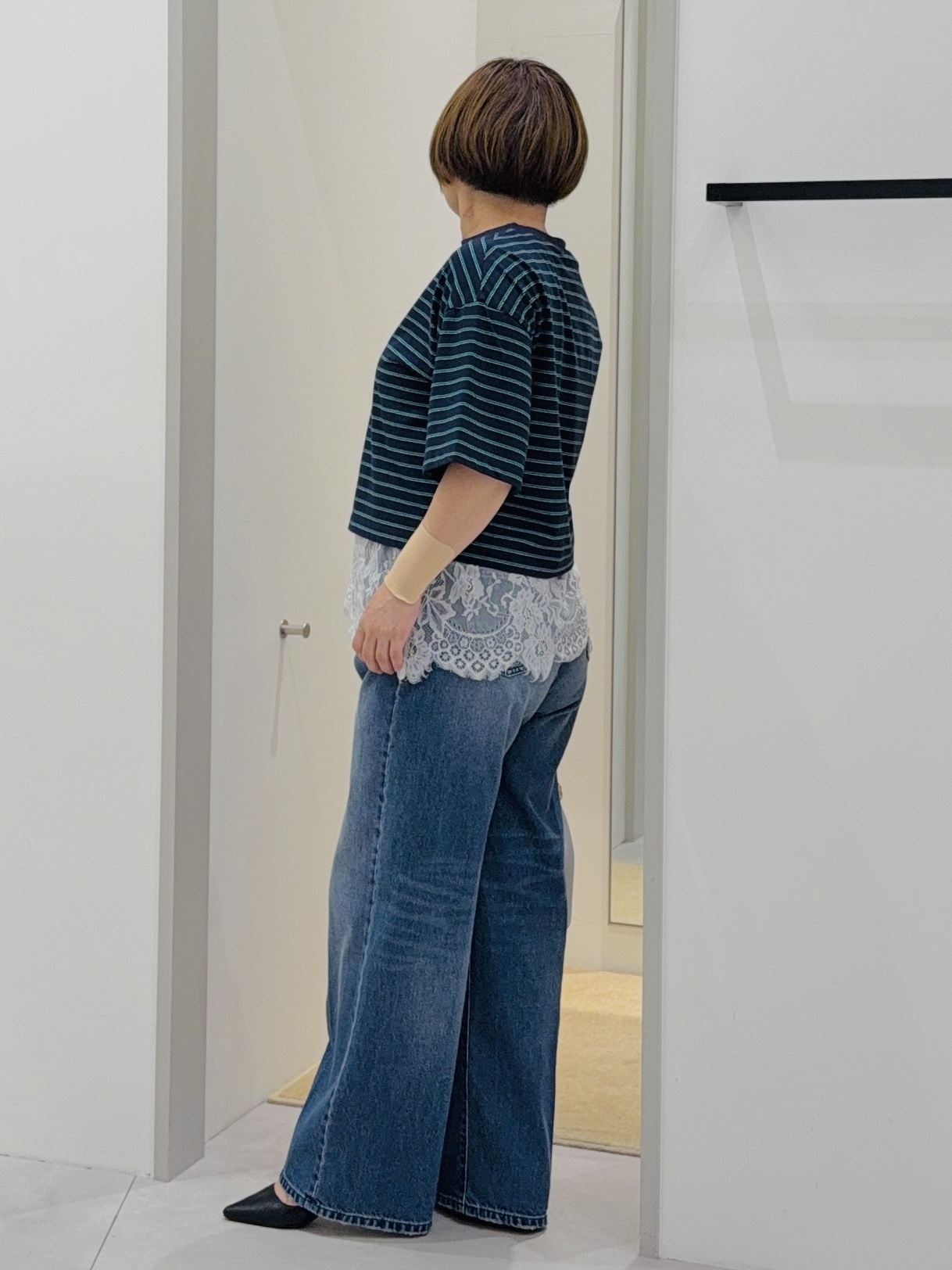 タナさんの「THE SHOP TK｜ワンポイント刺繍マルチボーダーTee」を使ったコーディネート