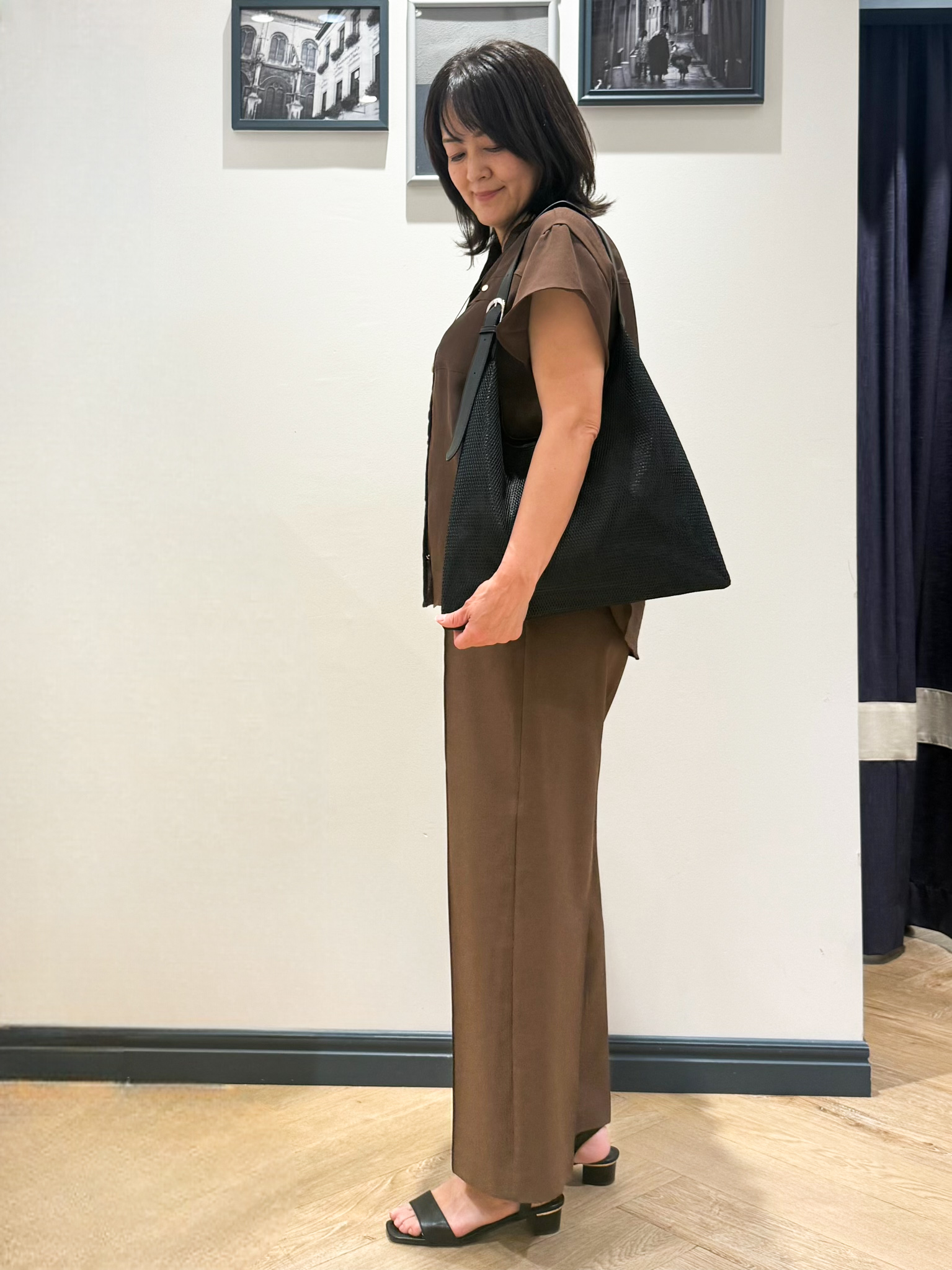 Lilyさんの「grove｜【洗濯機OK・ひんやり/SETUP可】シワになりにくい、フレアスリーブブラウス」を使ったコーディネート
