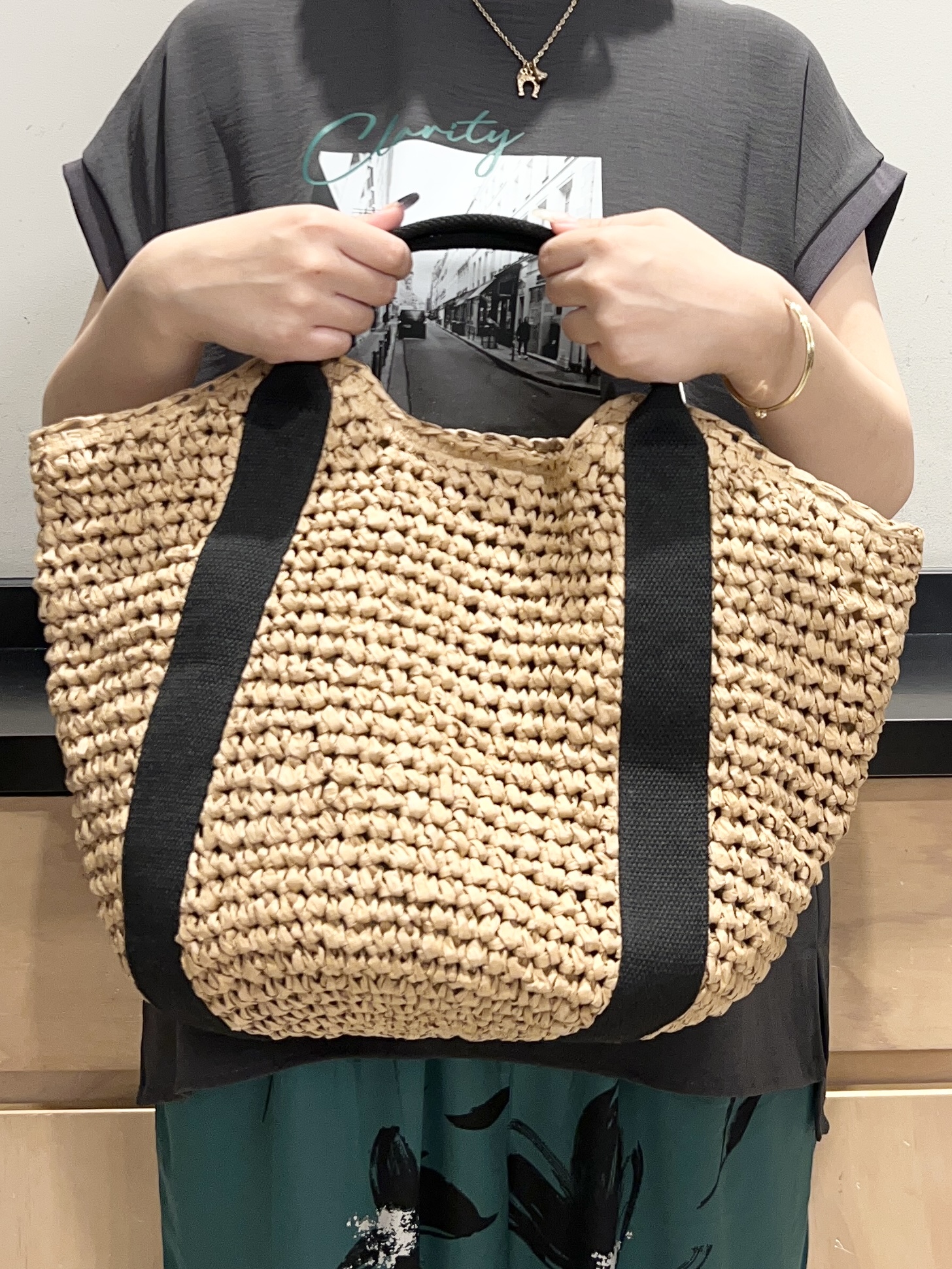 かのさんの「THE SHOP TK｜【ひんやりさらさら】軽やかに着られる プリントTシャツ」を使ったコーディネート