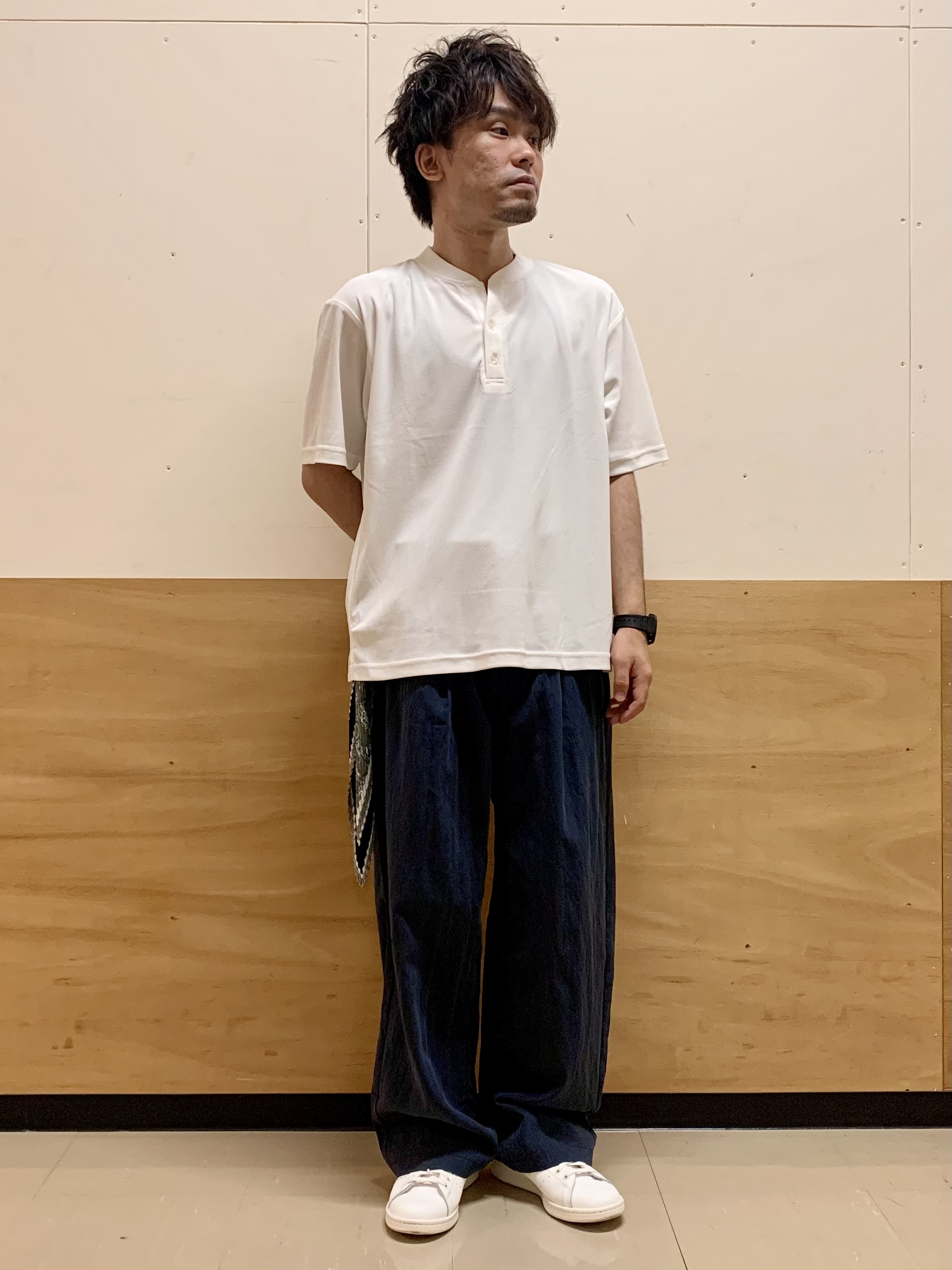 MATUさんの「THE SHOP TK｜【サラッと軽い着心地に。】BO-NO HENLEY TEE/ボーノヘンリーネック Tシャツ　吸水速乾」を使ったコーディネート