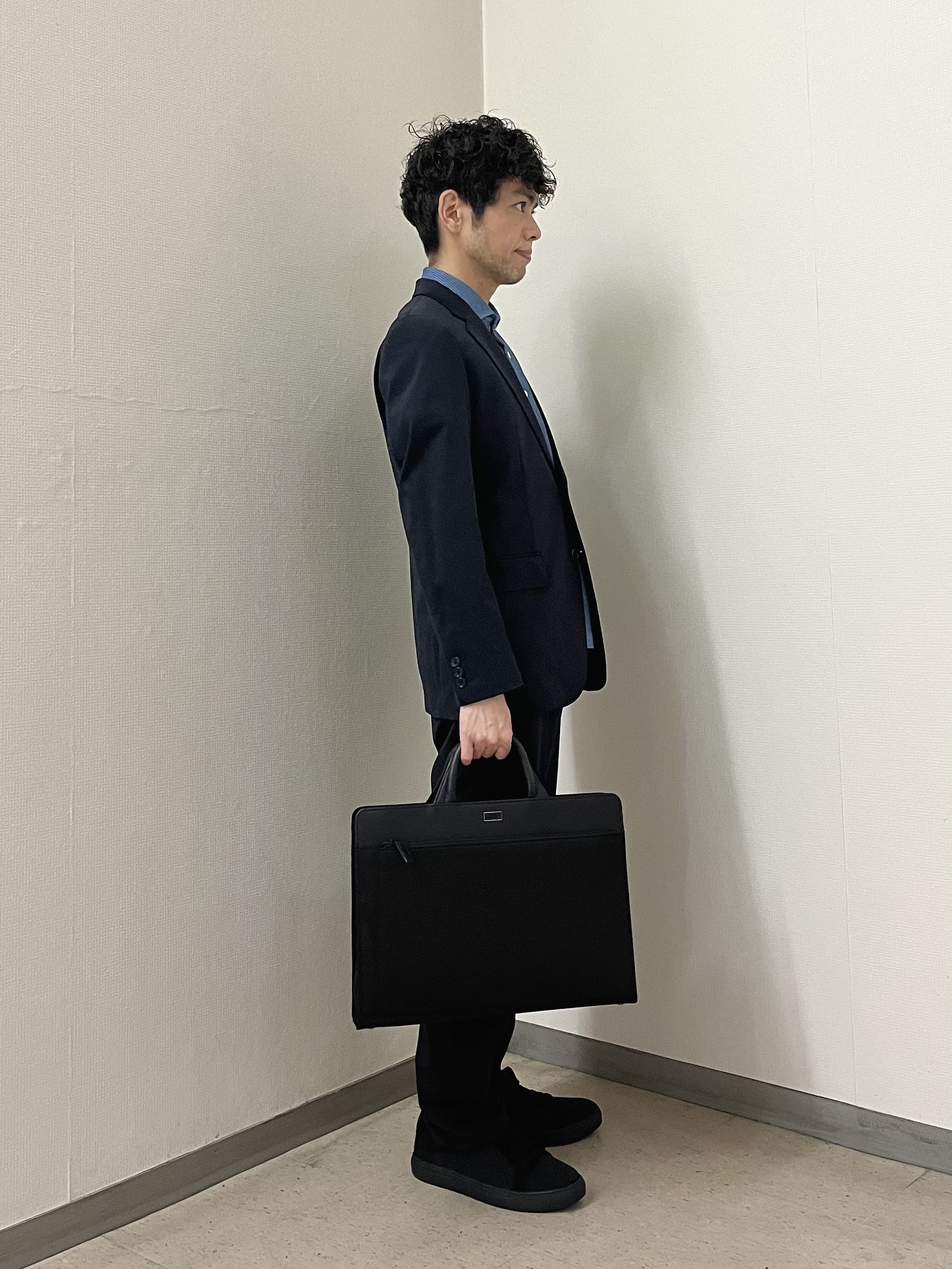 URAさんの「TAKEO KIKUCHI｜【360&deg;ストレッチ/軽量】None Of Stress ライト ジャケット（セットアップ対応）」を使ったコーディネート