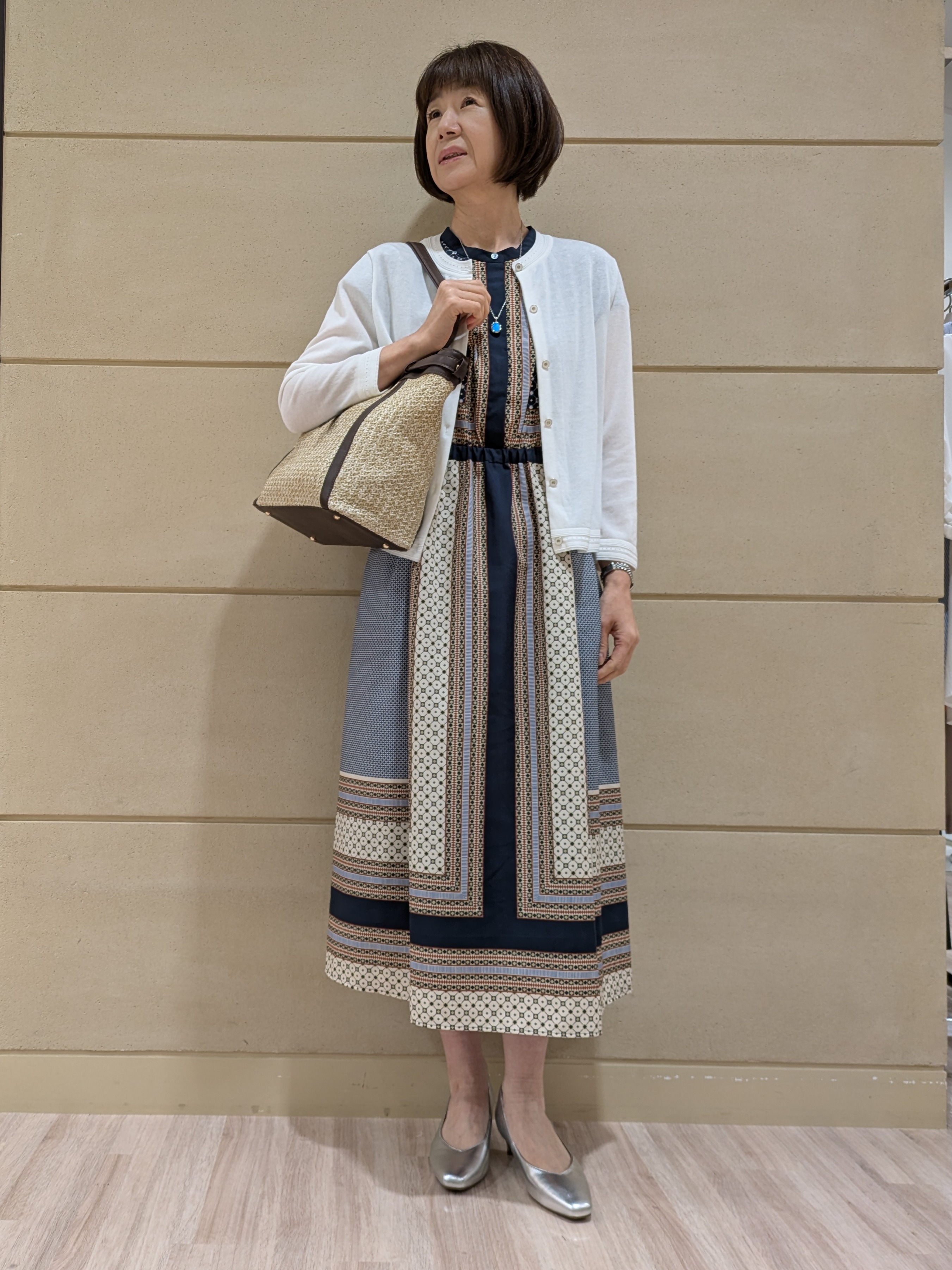 Ariさんの「Reflect｜幾何学柄フレンチスリーブワンピース」を使ったコーディネート