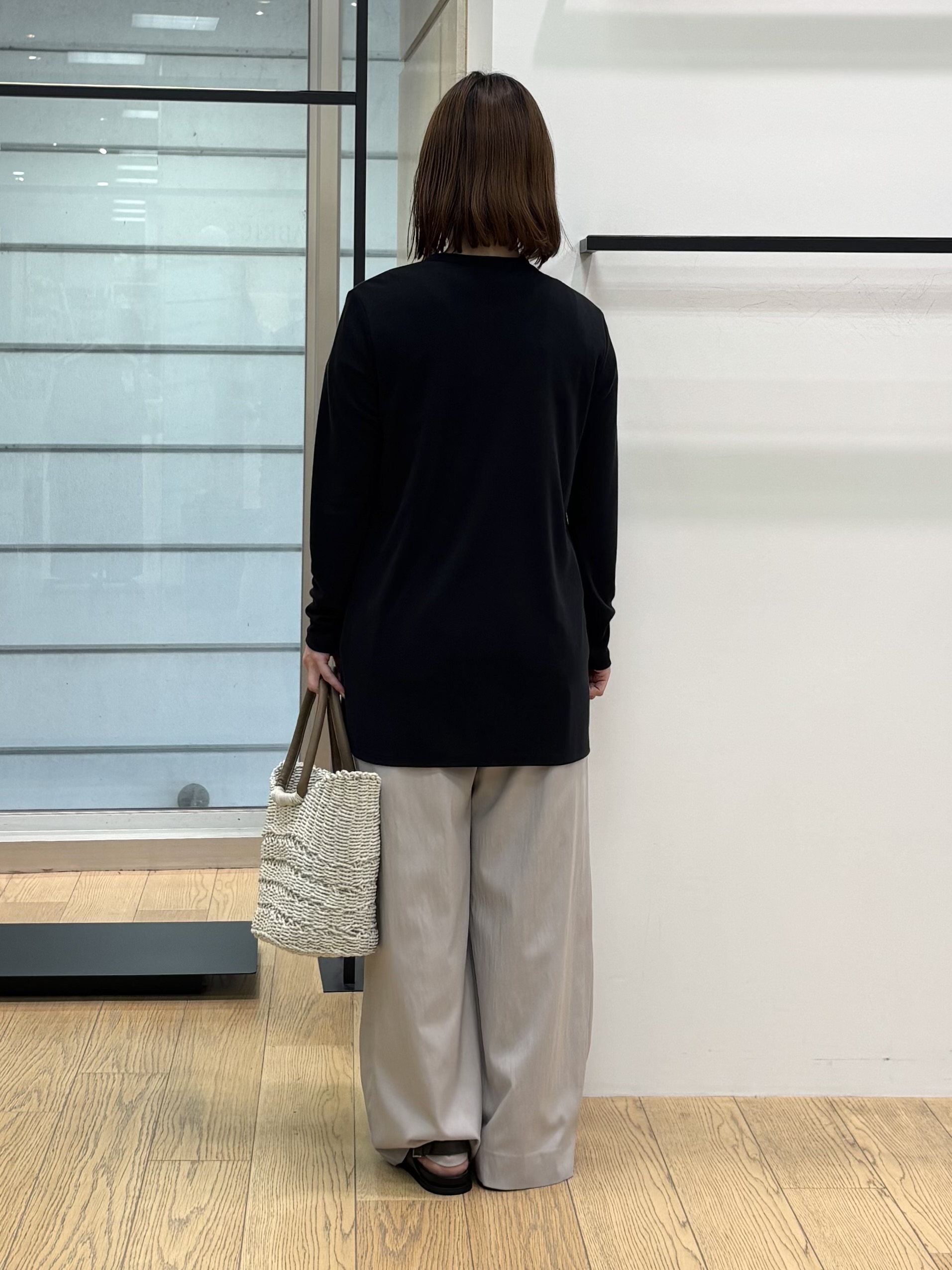 asamiさんの「INDIVI｜【洗える／軽やか】フリル衿ギャザーブラウス」を使ったコーディネート