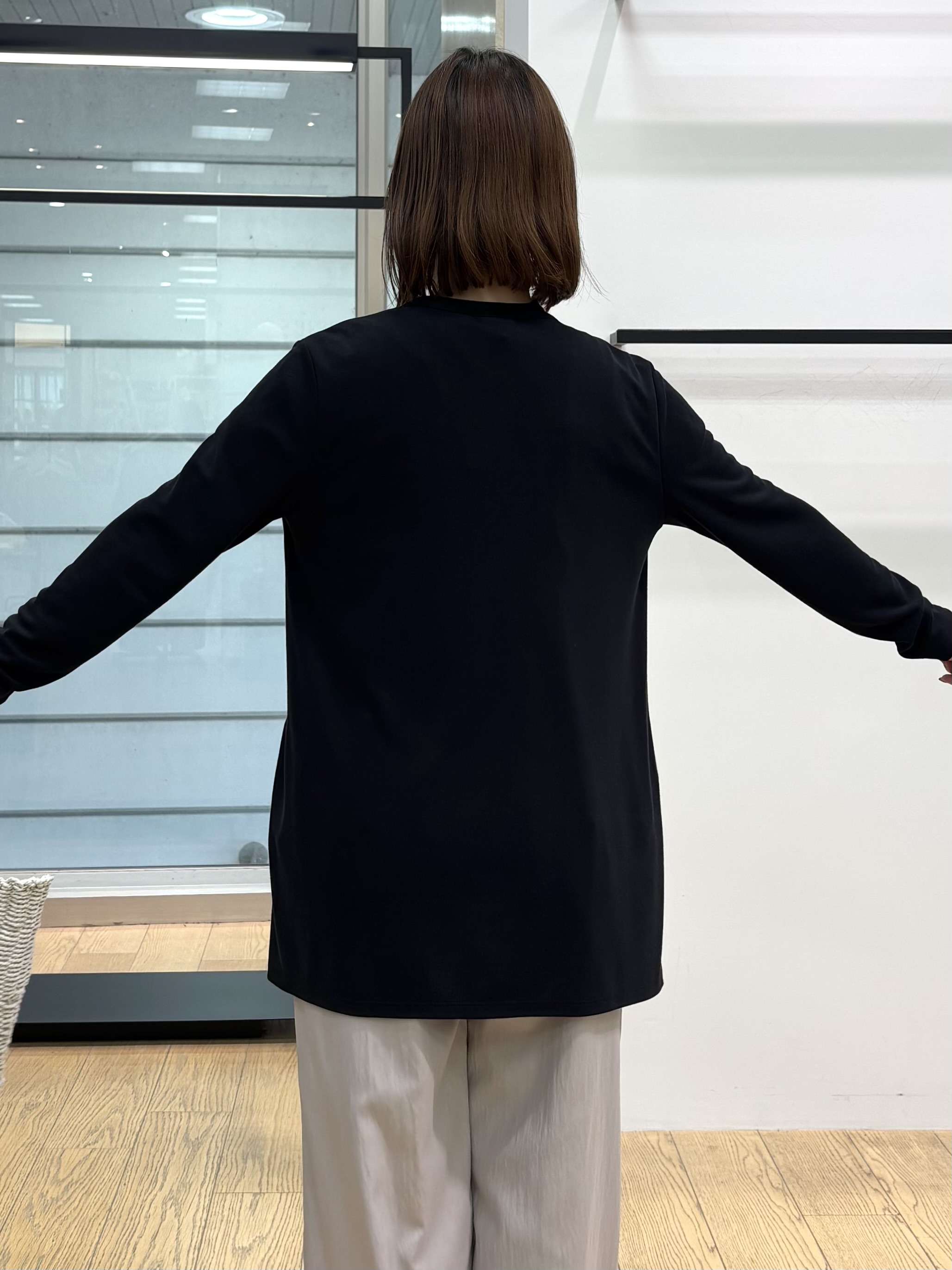 asamiさんの「INDIVI｜【洗える／軽やか】フリル衿ギャザーブラウス」を使ったコーディネート