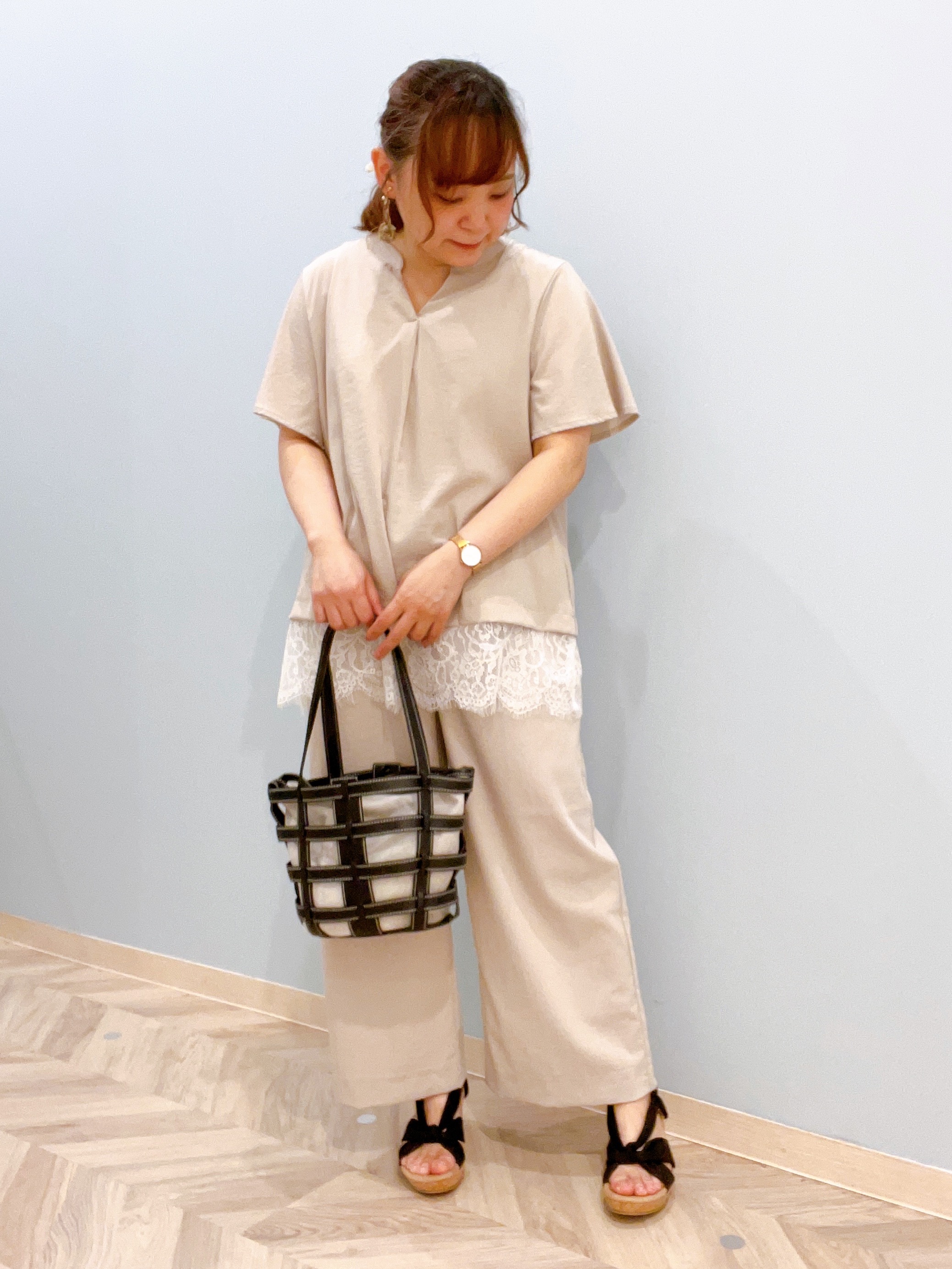 kitaさんの「SHOO･LA･RUE｜【S-LL/洗濯機可】軽凛(かろりん)ひんやり スキッパー裾レースブラウス」を使ったコーディネート