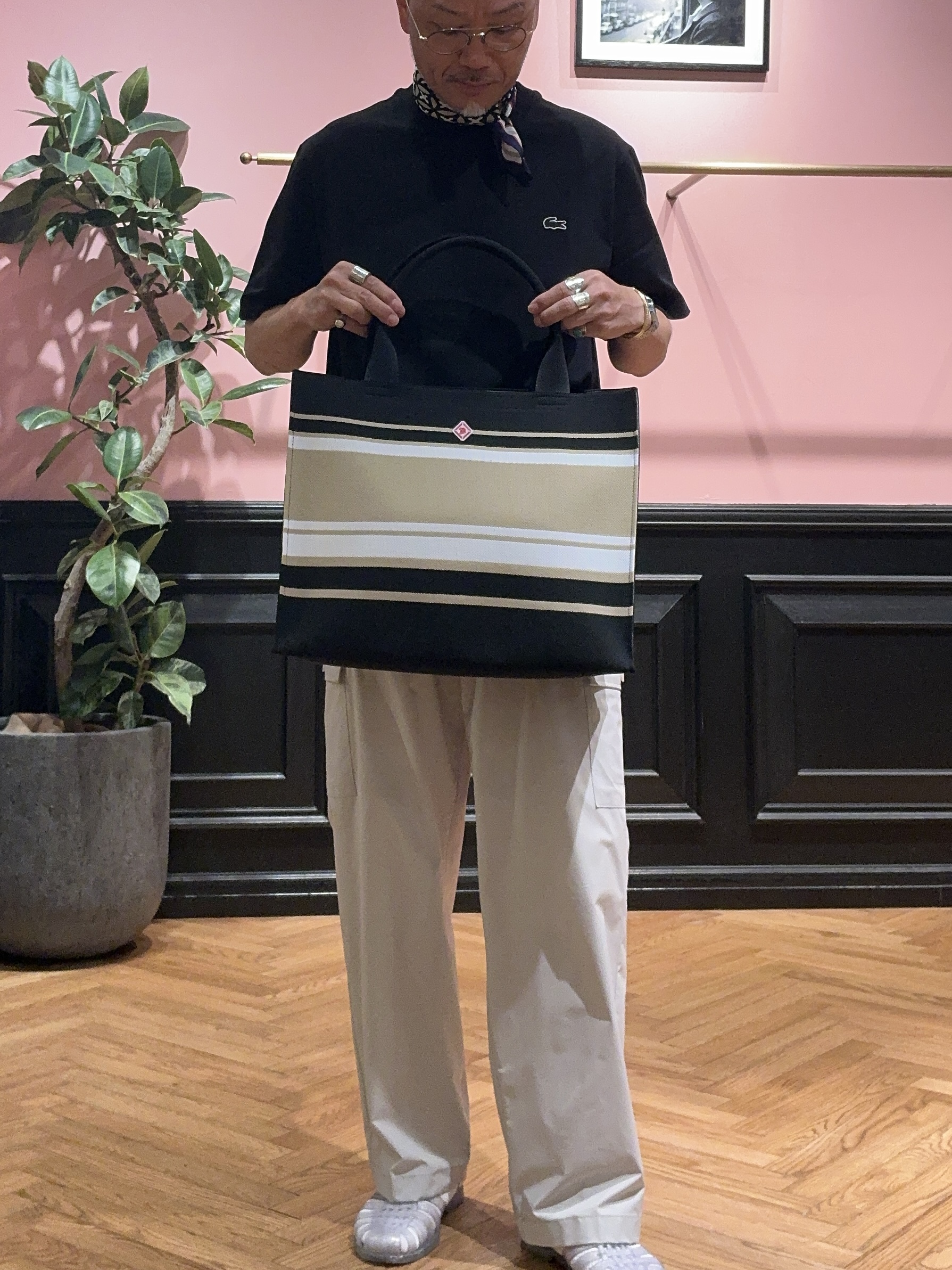 torigoeさんの「DRESSTERIOR｜LACOSTE（ラコステ）アウトラインクロッククルーネックTシャツ」を使ったコーディネート