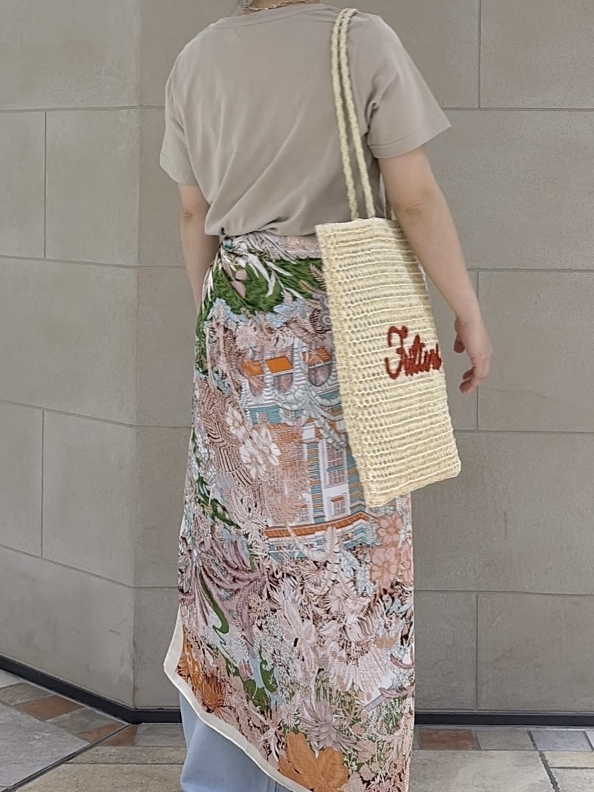 よねさんの「INDIVI｜3DプリントロゴTシャツ」を使ったコーディネート