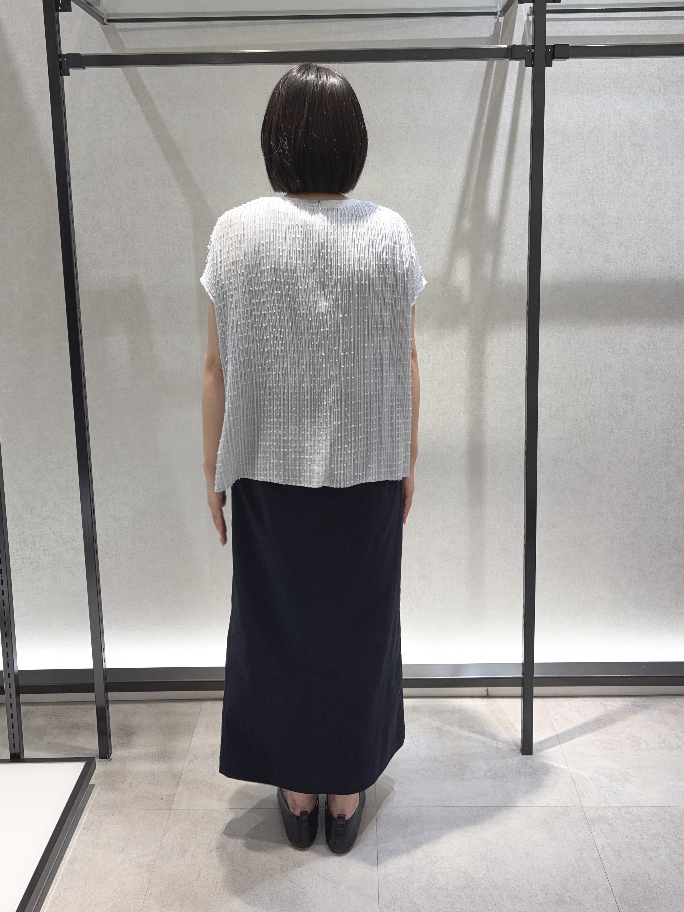 わたなべさんの「UNTITLED｜【接触冷感/UVカット/吸水速乾/遮熱】ツイルボタンディティールスカート」を使ったコーディネート