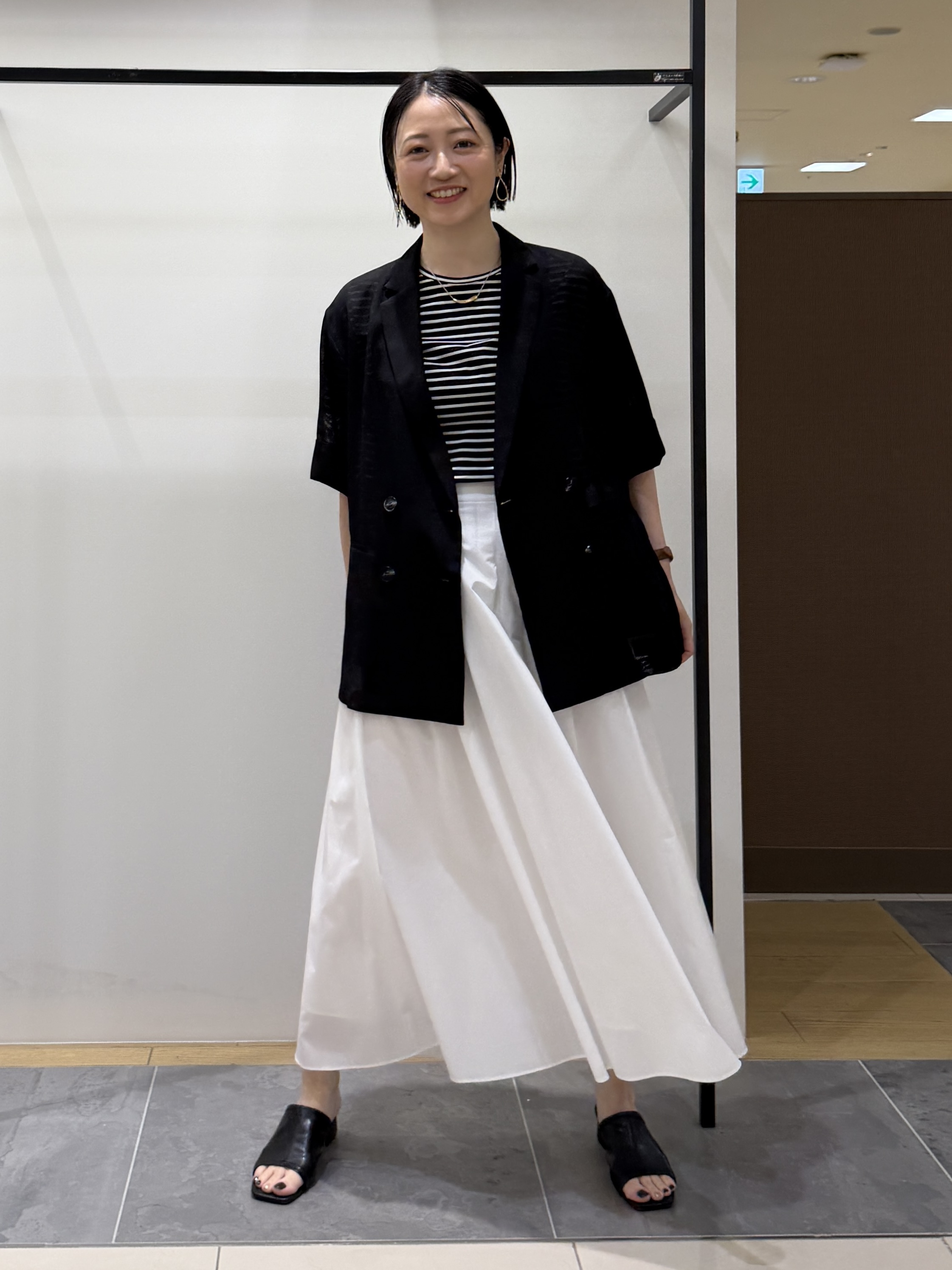 shihoさんの「INDIVI｜【洗える／メッシュ素材／SETUP可能】半袖シアージャケット」を使ったコーディネート