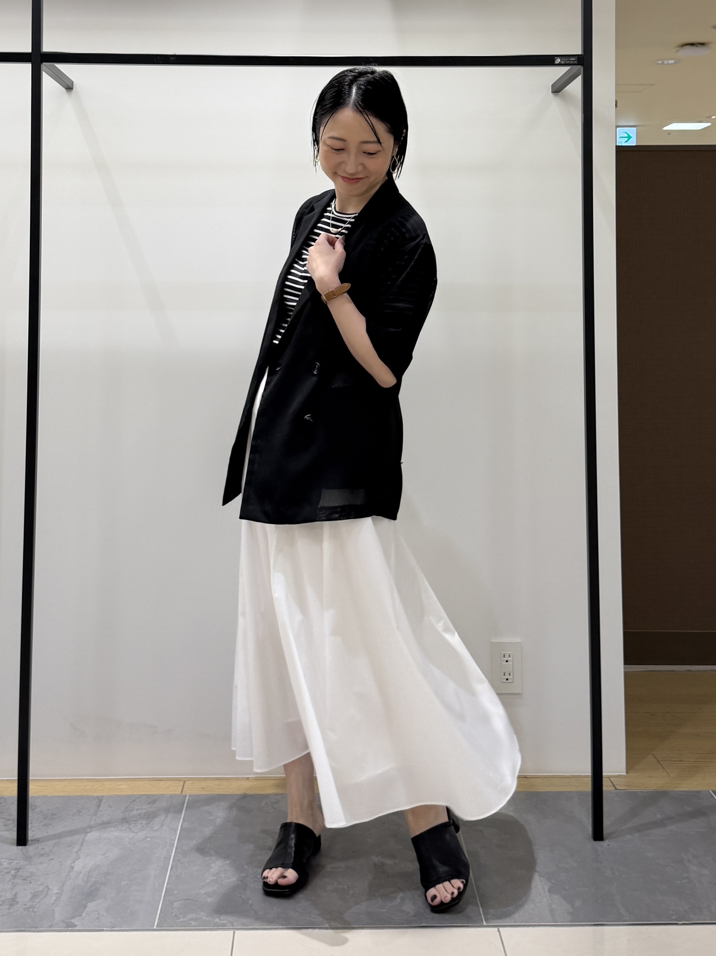 shihoさんの「INDIVI｜【洗える／メッシュ素材／SETUP可能】半袖シアージャケット」を使ったコーディネート