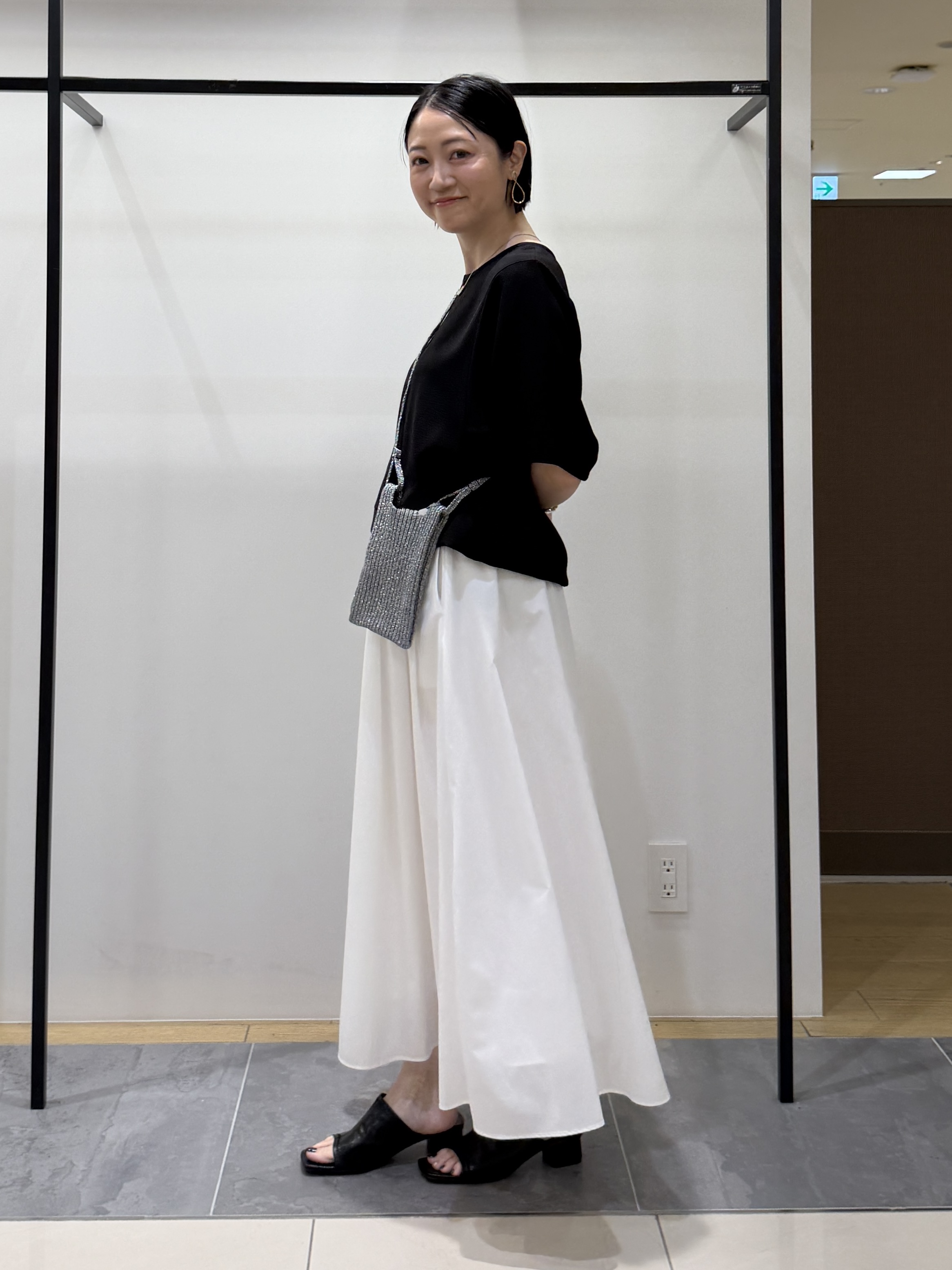 shihoさんの「INDIVI｜【洗える／2WAY／裾ドロスト付き】 ドルマンスリーブチュニックトップス」を使ったコーディネート