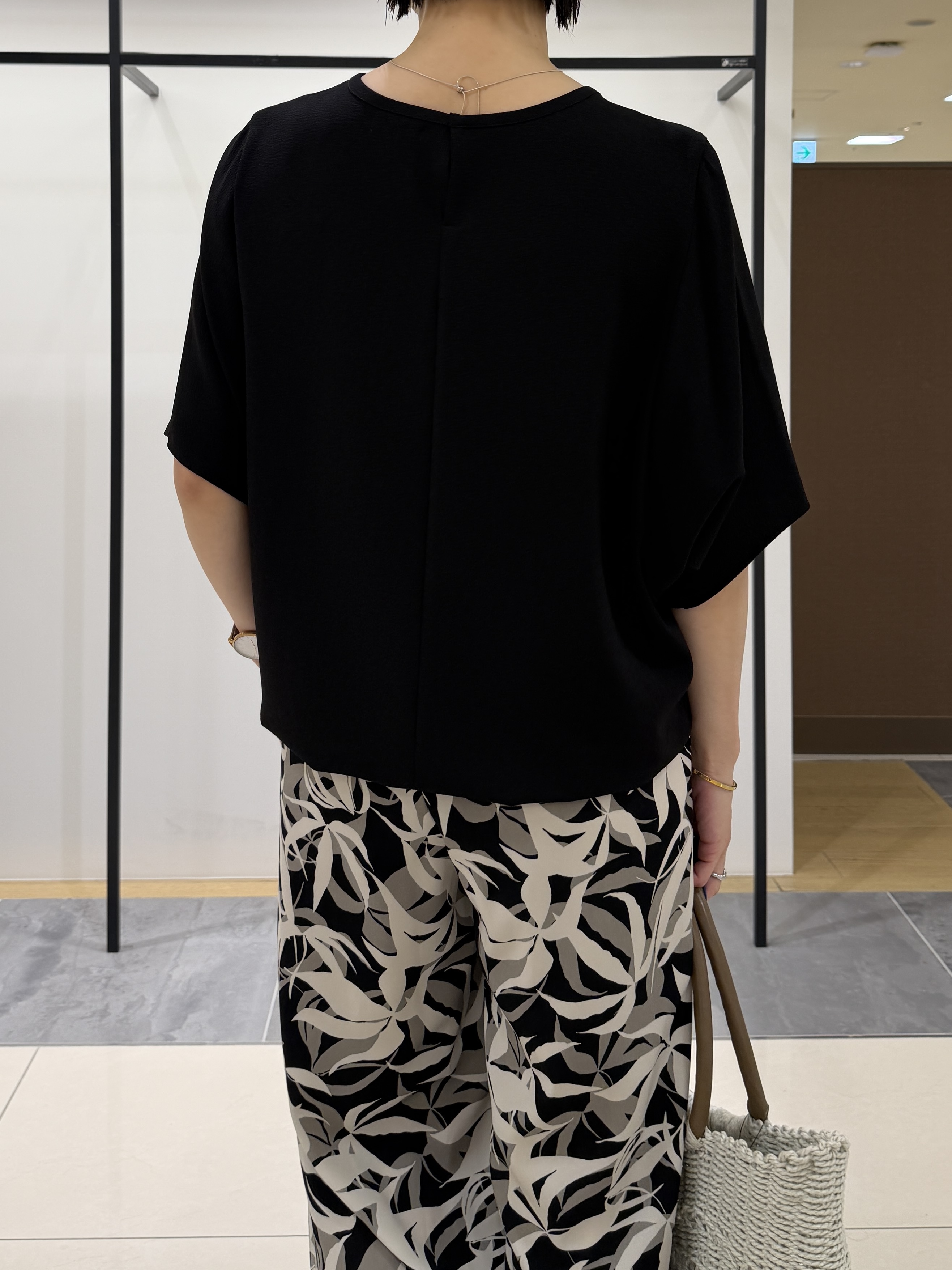 shihoさんの「INDIVI｜【洗える／2WAY／裾ドロスト付き】 ドルマンスリーブチュニックトップス」を使ったコーディネート
