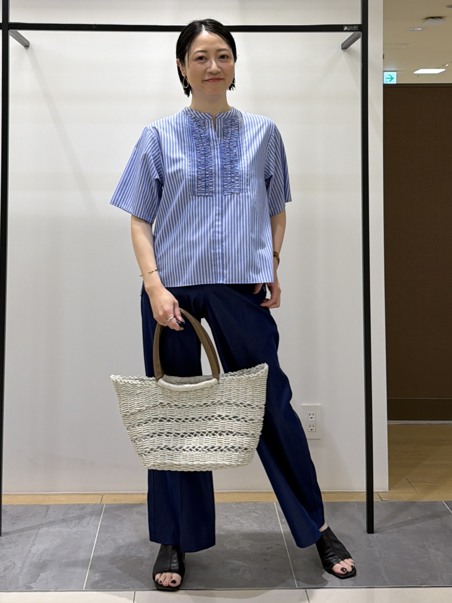 shihoさんの「INDIVI｜【UVケア／吸汗速乾／着映え】フリルピンタックブラウス」を使ったコーディネート