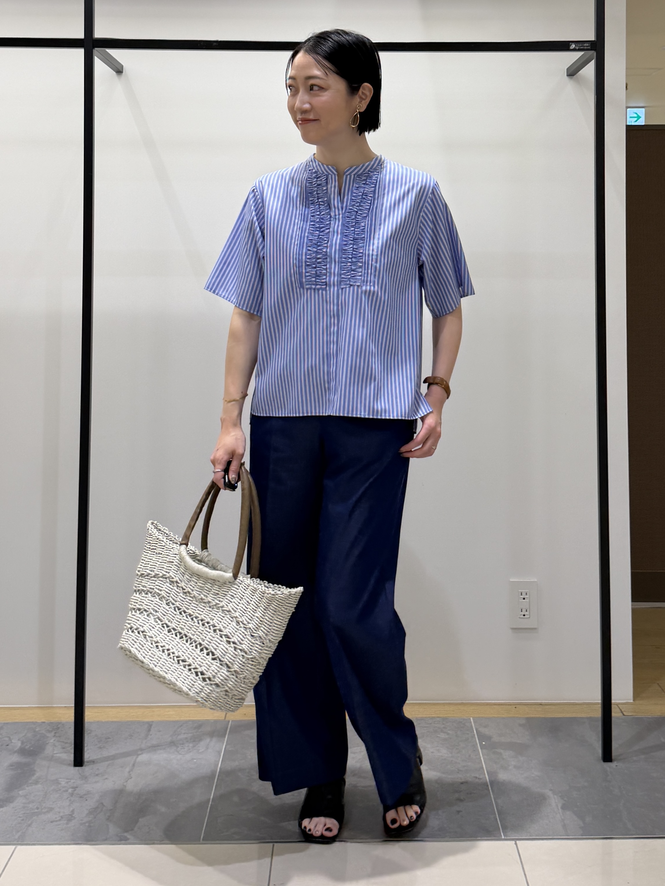 shihoさんの「INDIVI｜【UVケア／吸汗速乾／着映え】フリルピンタックブラウス」を使ったコーディネート