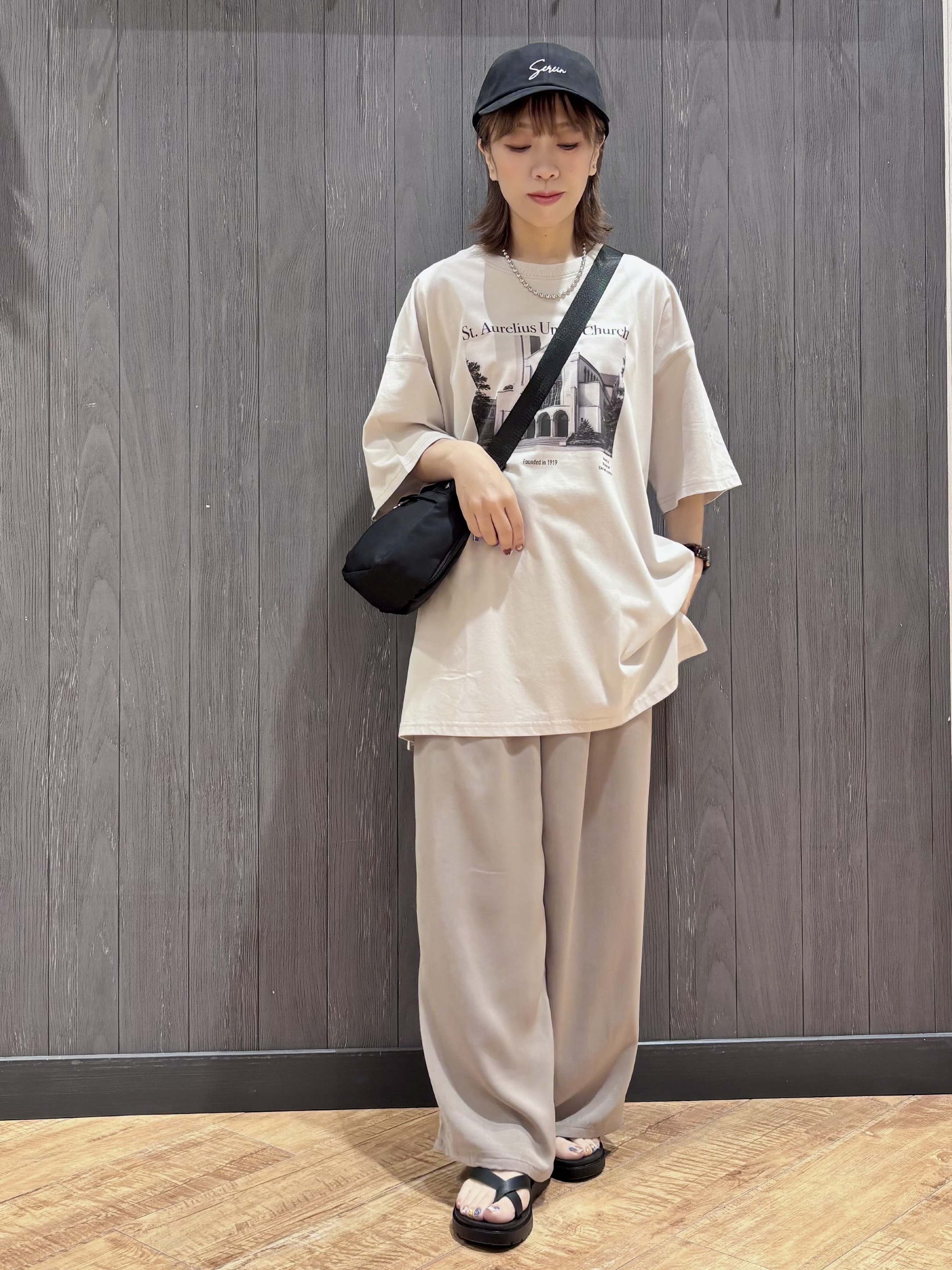 meiさんの「SHOO･LA･RUE｜【ひんやり】ゆるっと体型カバー BIGアソートTシャツ」を使ったコーディネート