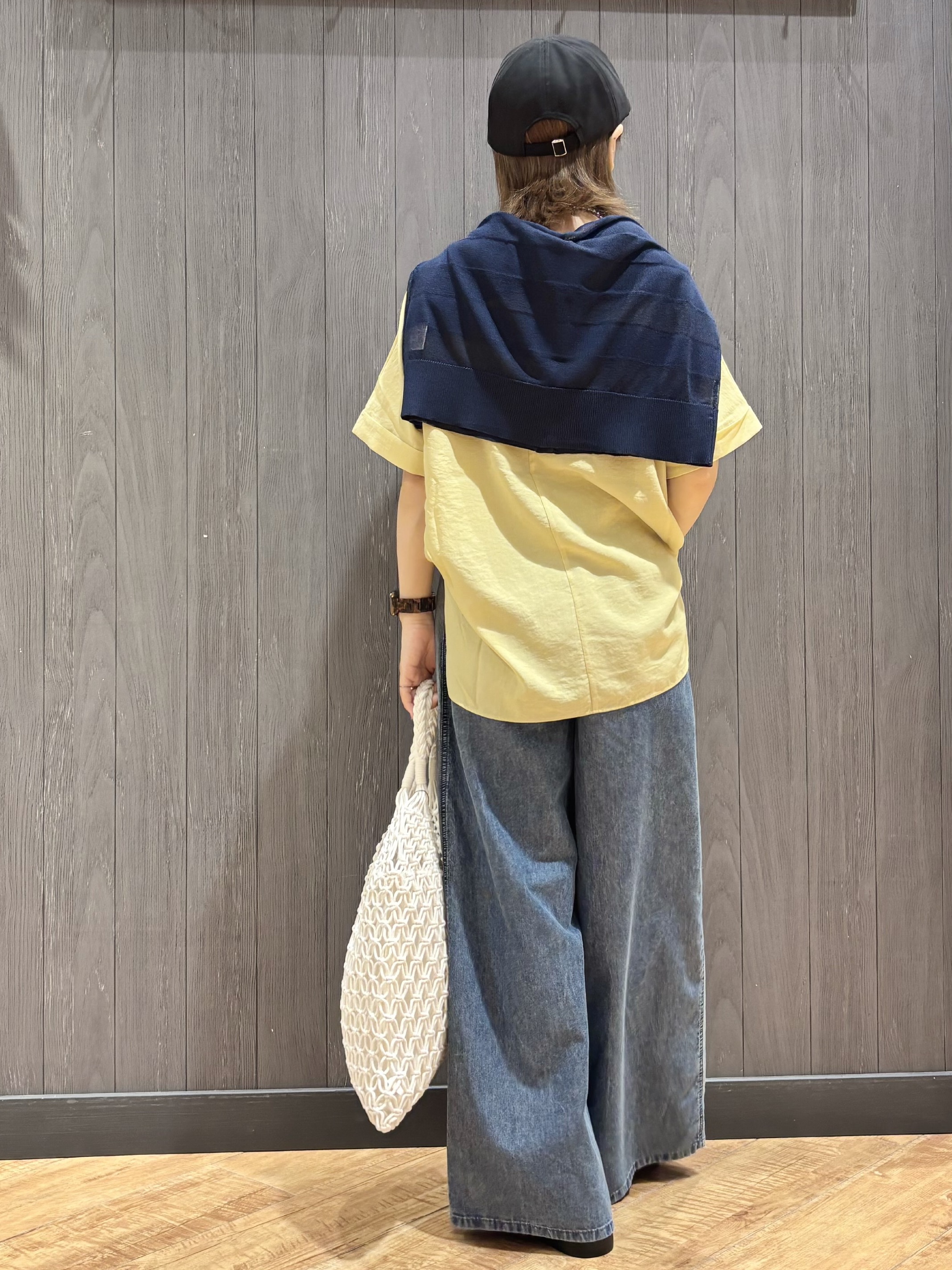 meiさんの「SHOO･LA･RUE｜【着丈選べる/ひんやり/体型カバー】洗濯後しわになりにくい さらさらドルマンブラウス」を使ったコーディネート