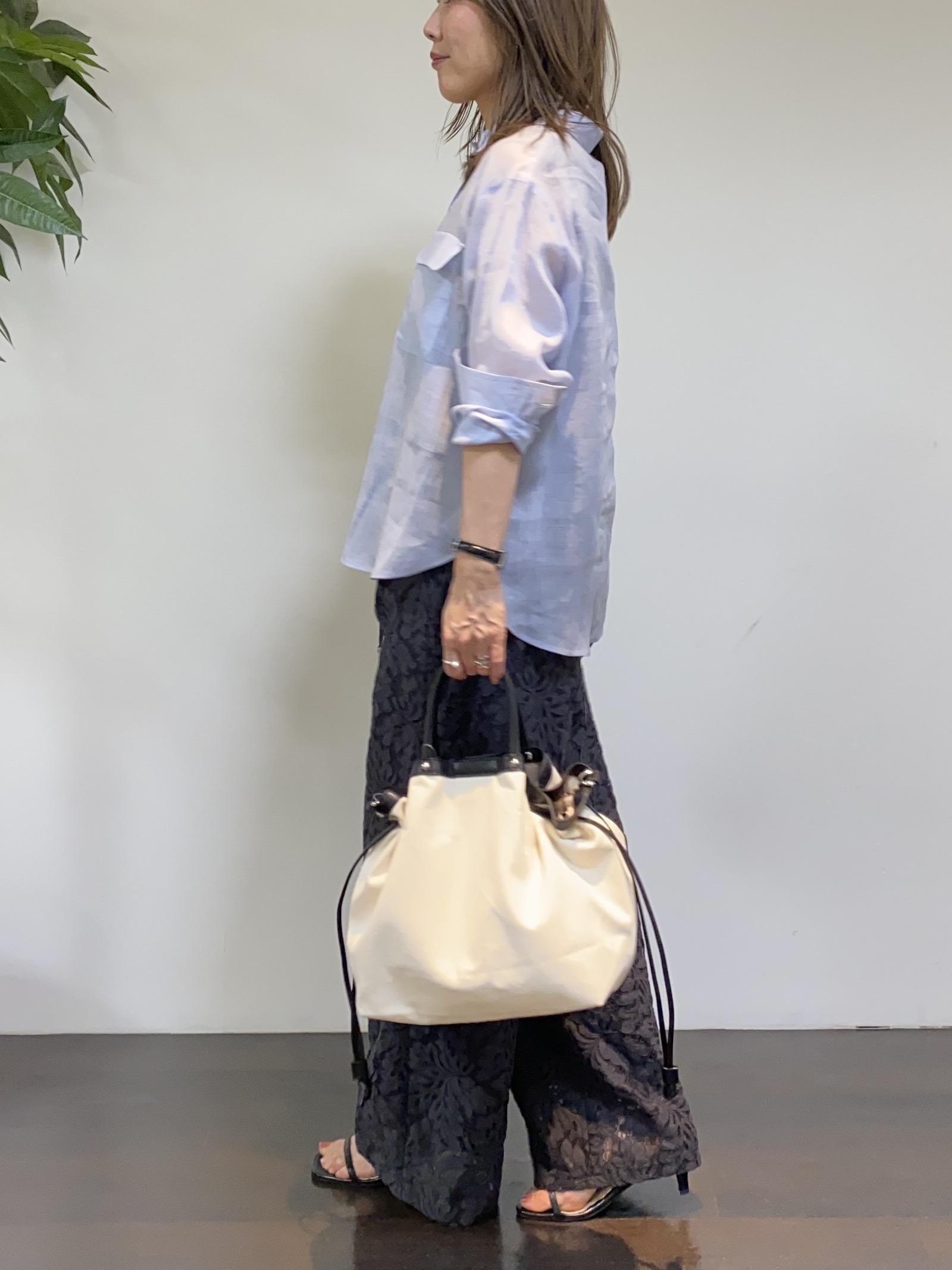 tomoさんの「UNTITLED｜【古畑星夏さん着用/接触冷感】ドライタッチシャツ」を使ったコーディネート