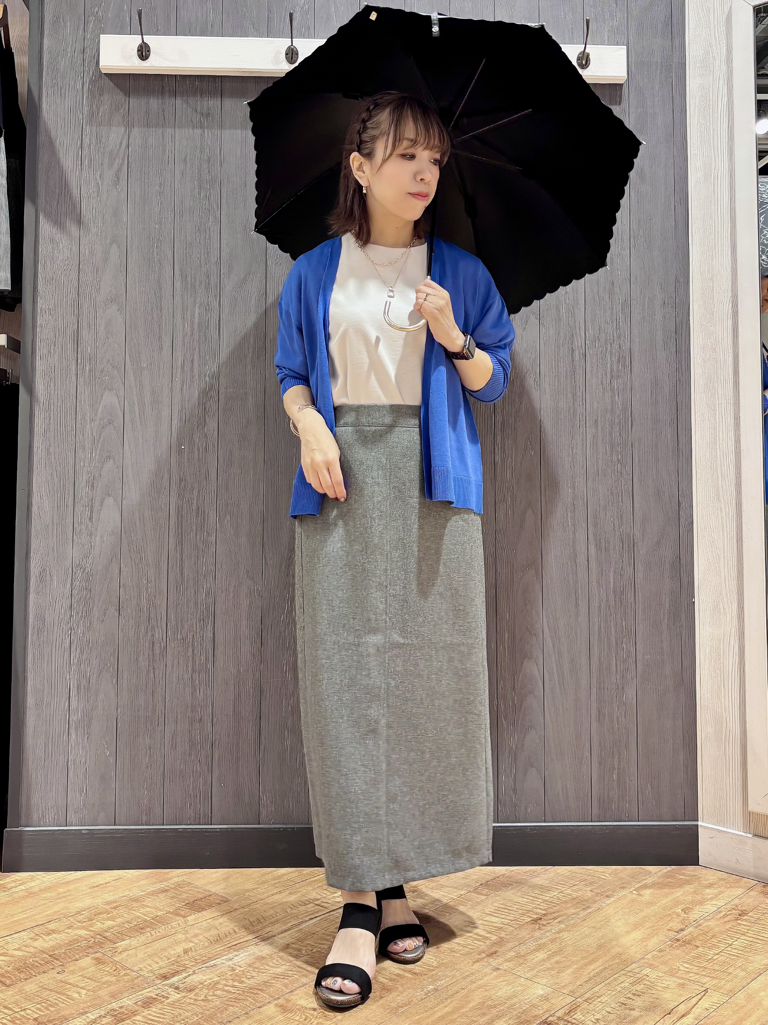 meiさんの「SHOO･LA･RUE｜【2点セット/洗濯機可/S-LL】お袖パールがアクセント ネックレス付きトップス」を使ったコーディネート