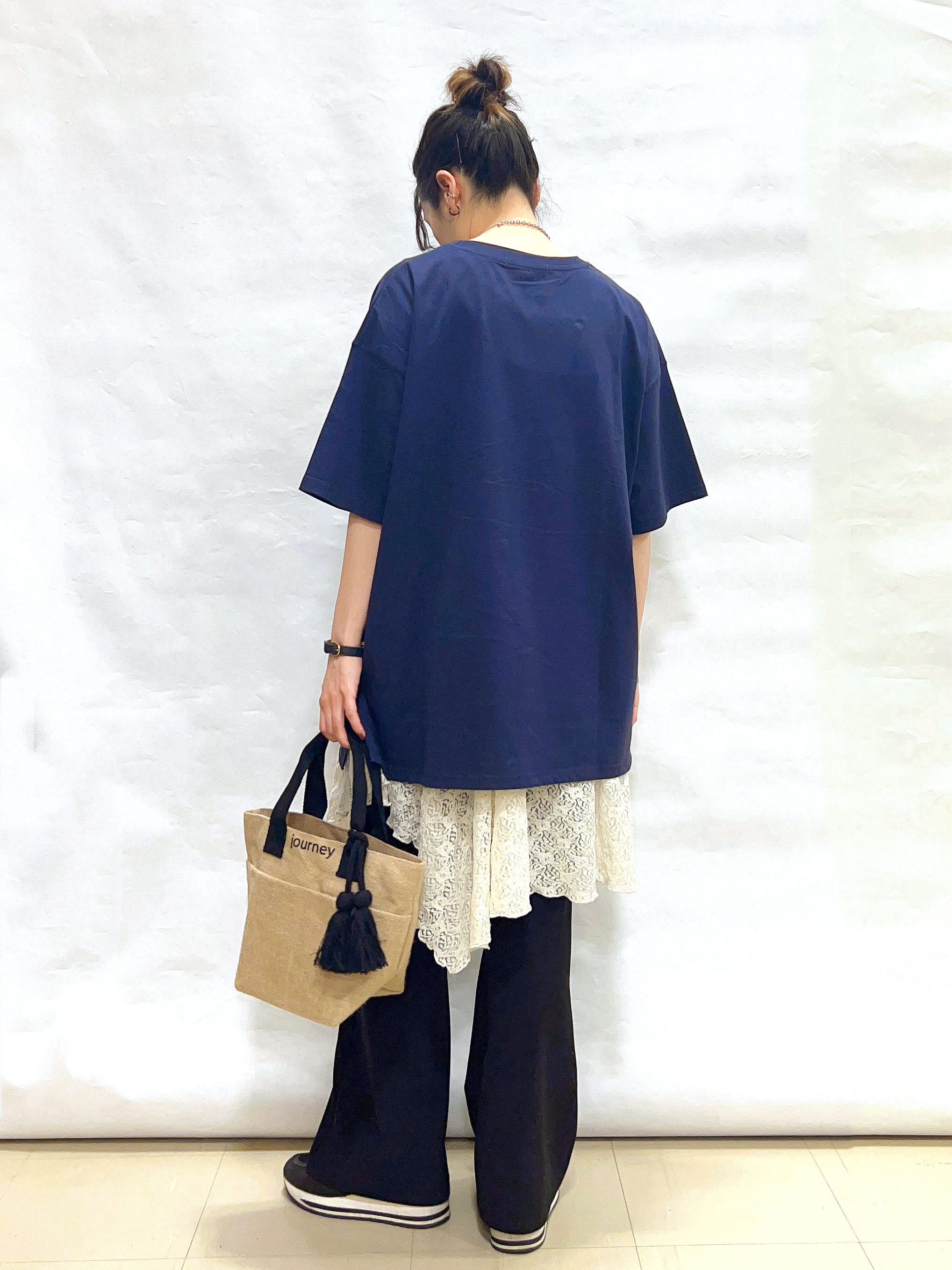 まっつんさんの「SHOO･LA･RUE｜【ひんやり】ゆるっと体型カバー BIGアソートTシャツ」を使ったコーディネート