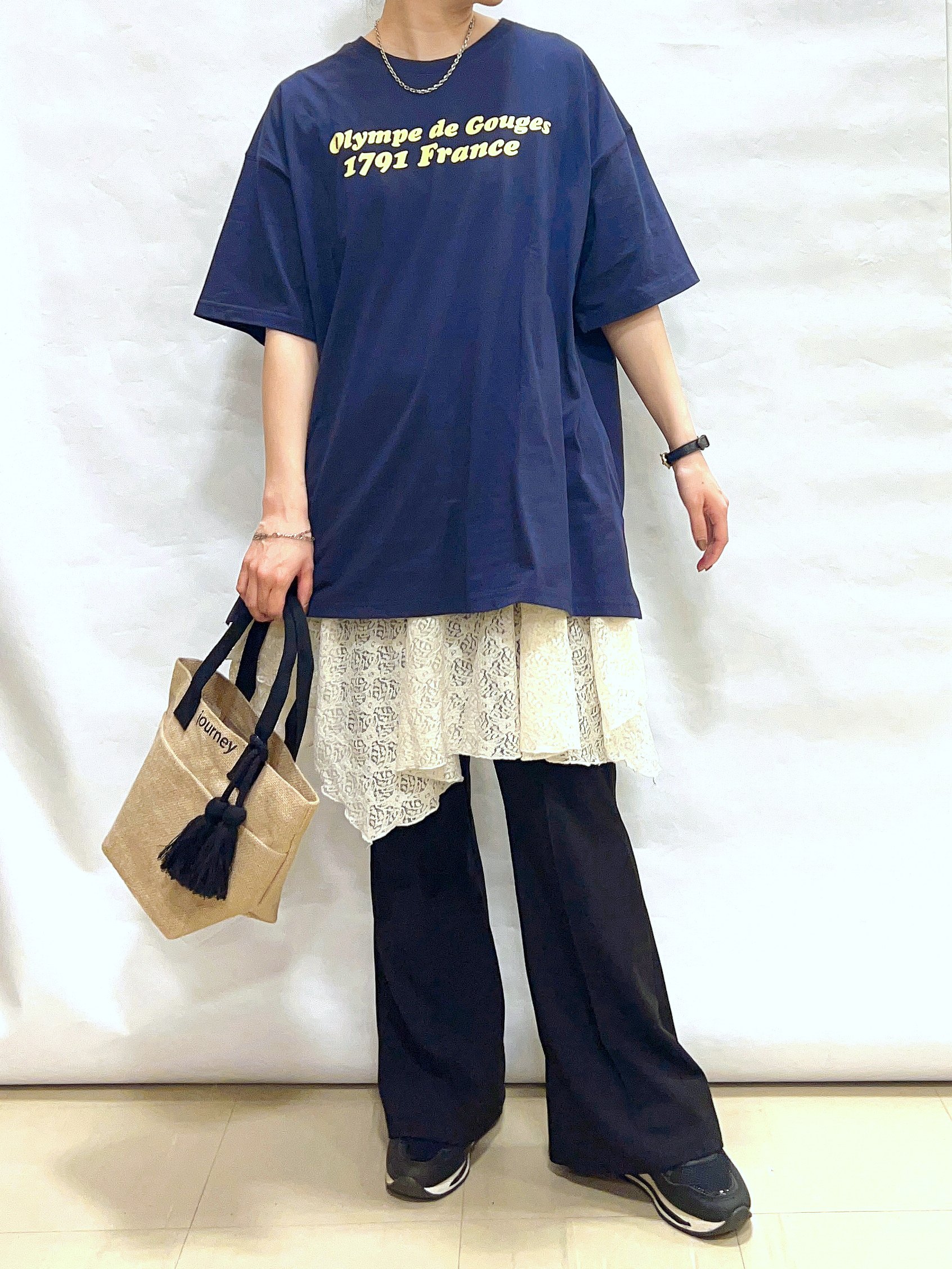 まっつんさんの「SHOO･LA･RUE｜【ひんやり】ゆるっと体型カバー BIGアソートTシャツ」を使ったコーディネート