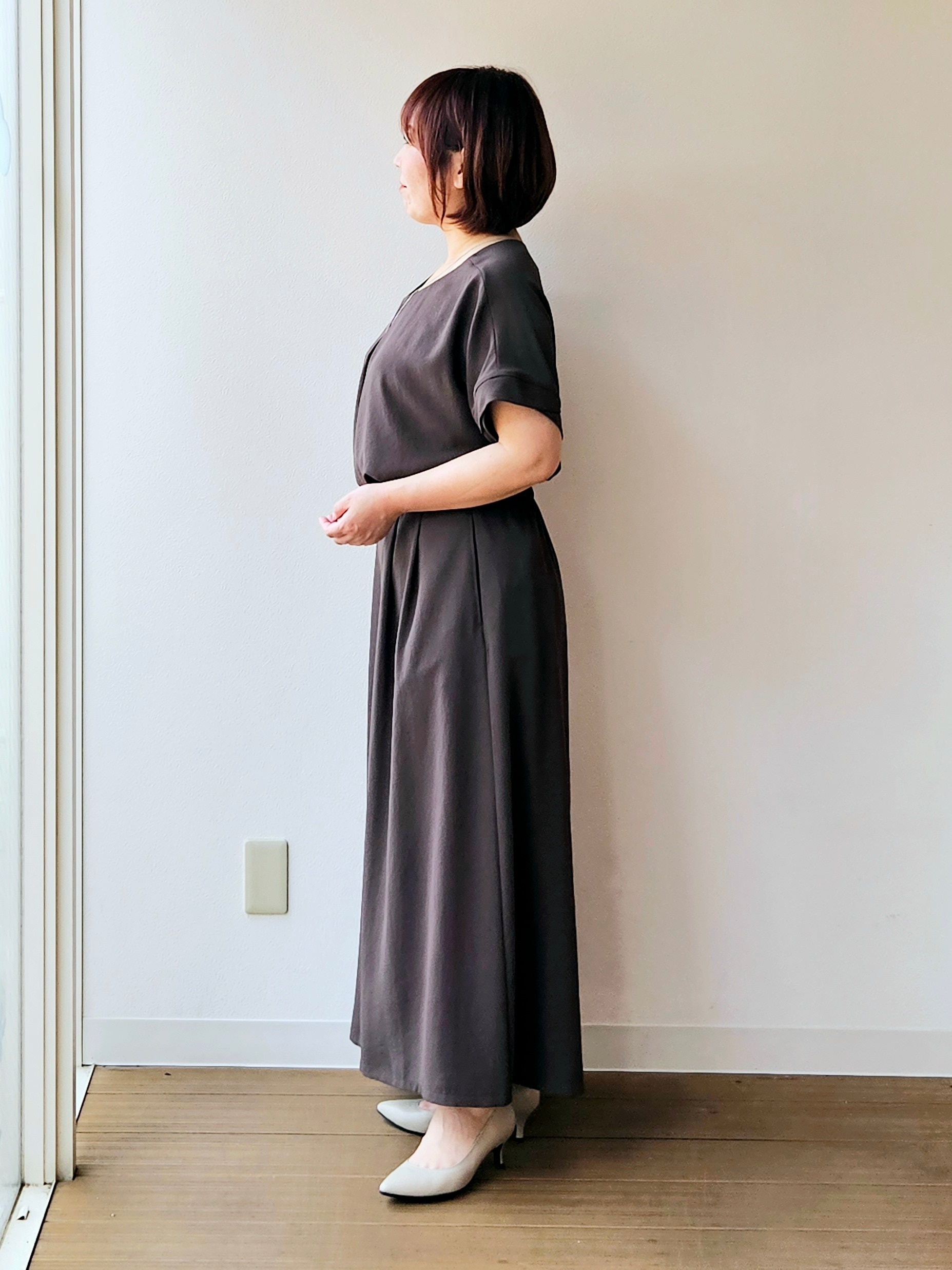 やじまさんの「UNTITLED｜【前後2WAY/はっ水/セットアップ可】リラクシーフレンチスリーブブラウス」を使ったコーディネート