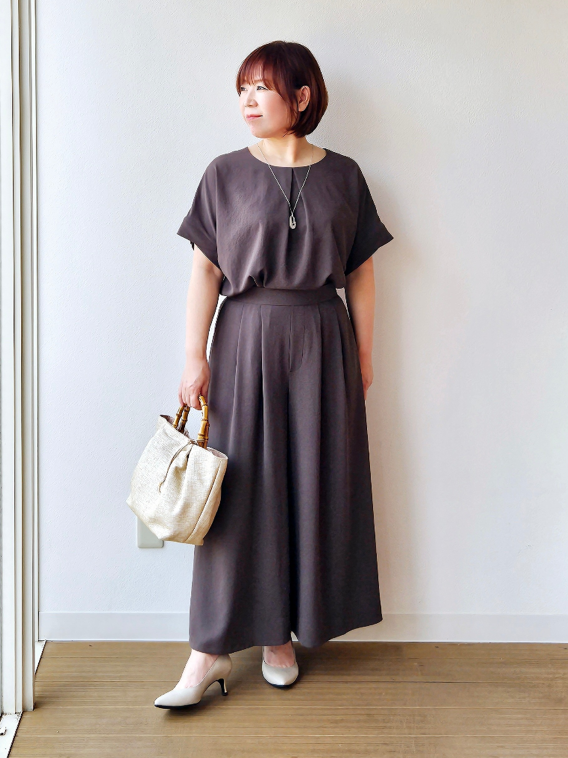 やじまさんの「UNTITLED｜【前後2WAY/はっ水/セットアップ可】リラクシーフレンチスリーブブラウス」を使ったコーディネート