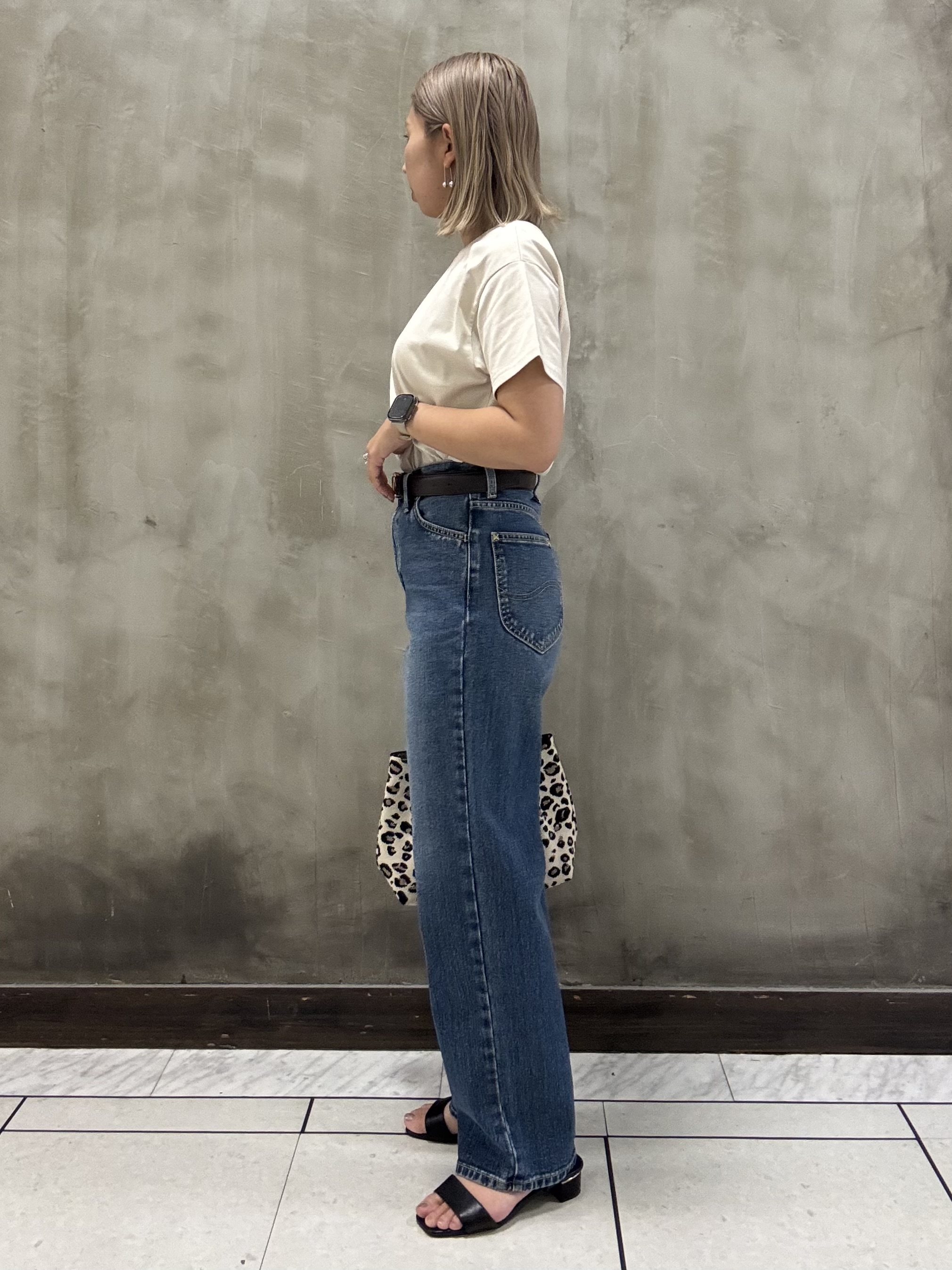 minaさんの「grove｜【遮熱／吸水速乾／接触冷感／UVカット】ベーシックロゴTシャツ」を使ったコーディネート